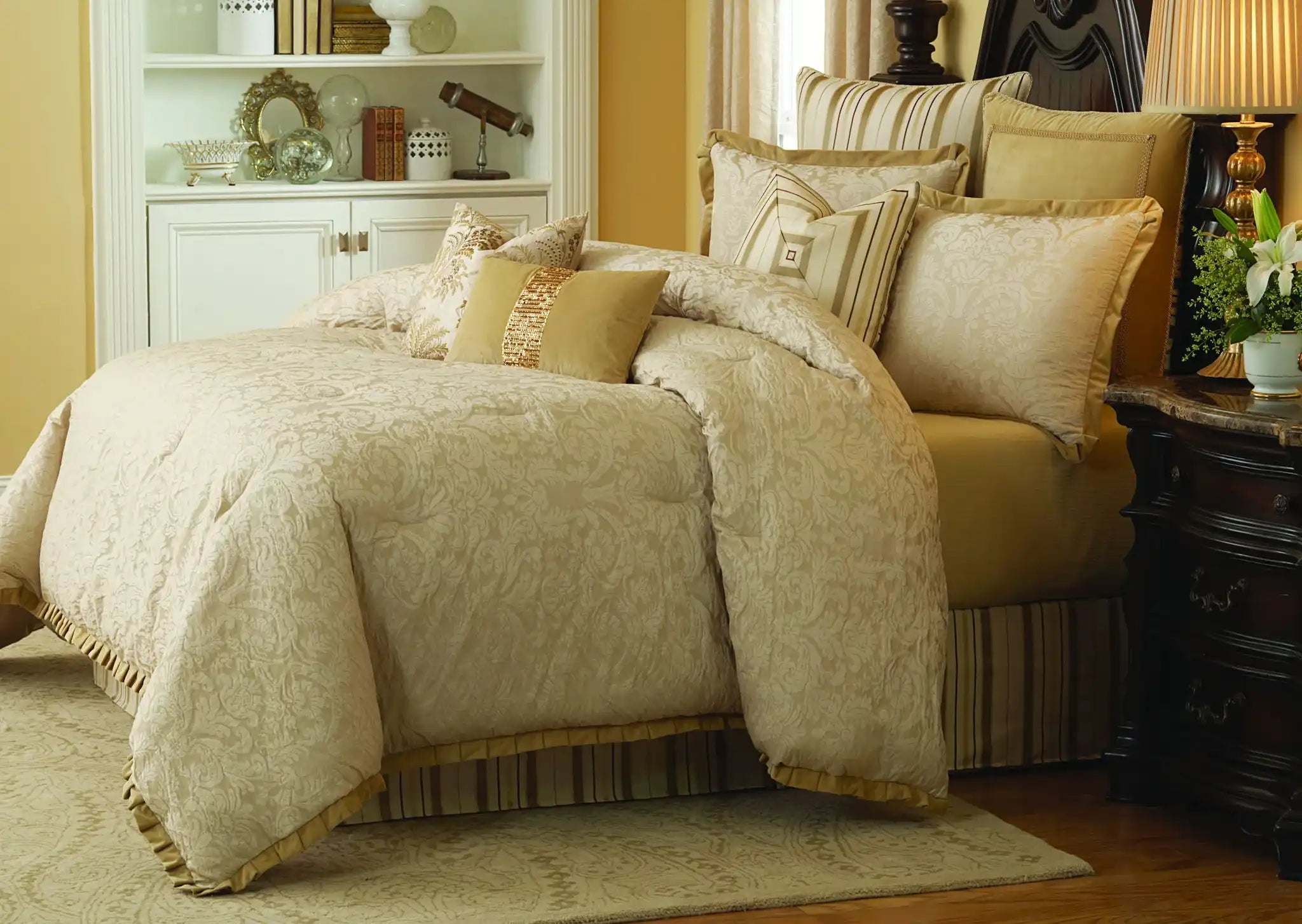 Carlton - Comforter Set - Best Buy Furniture