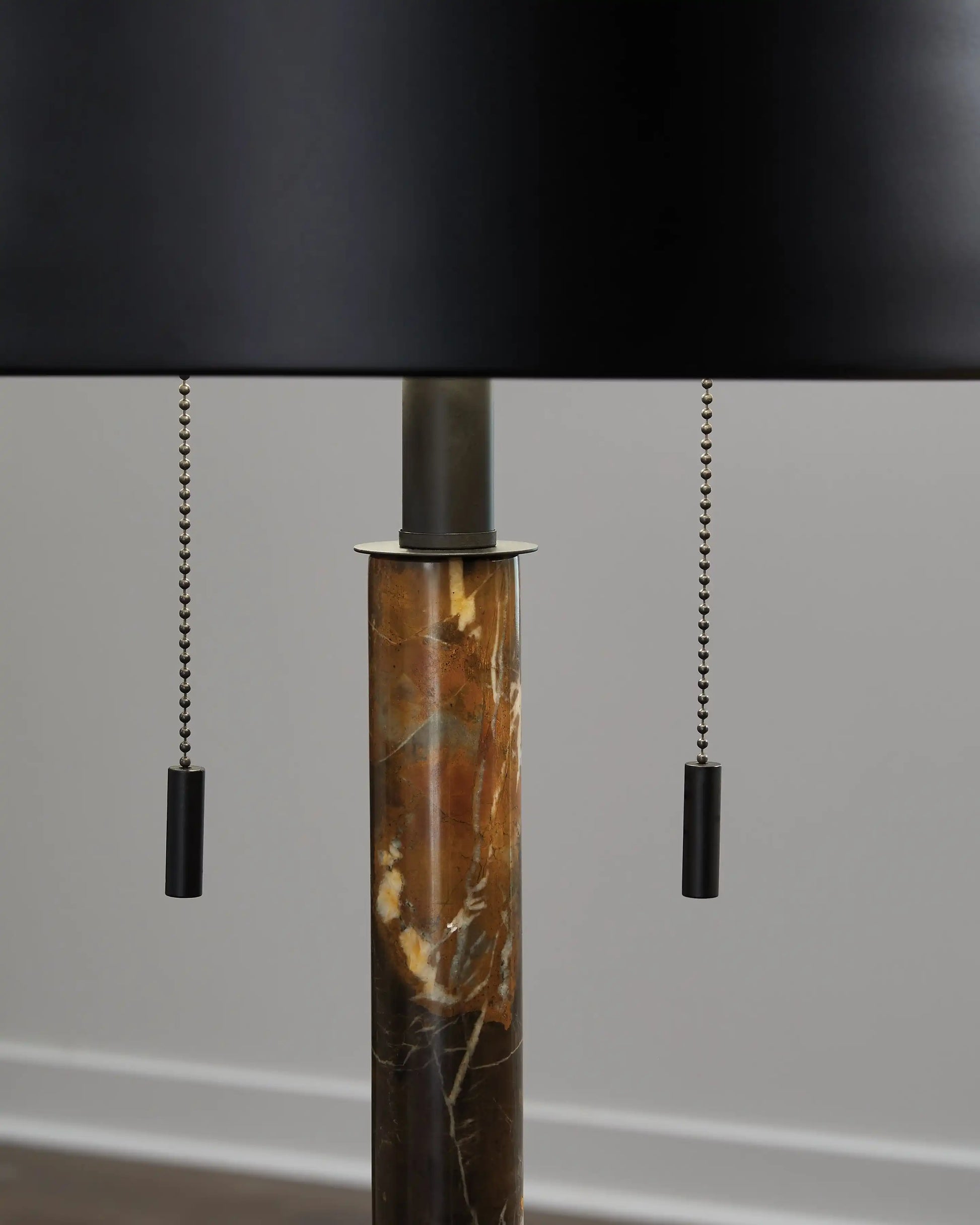 Alanbert - Metal Table Lamp - Brown / Black - Best Buy Furniture