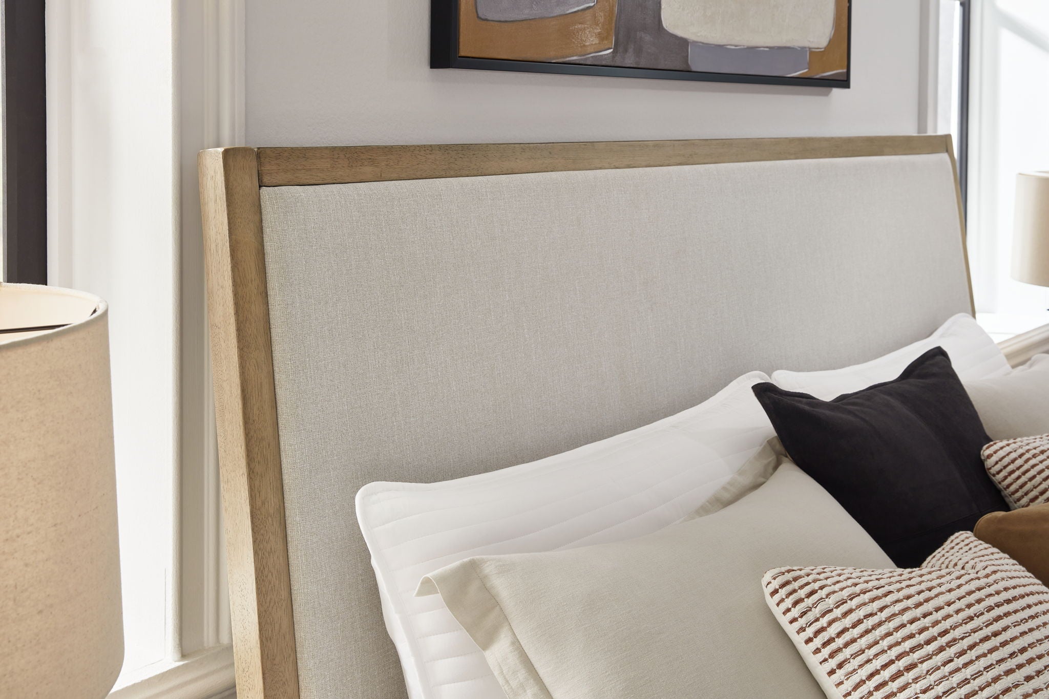 Tomtyn - Upholstered Bed - Best Buy Furniture