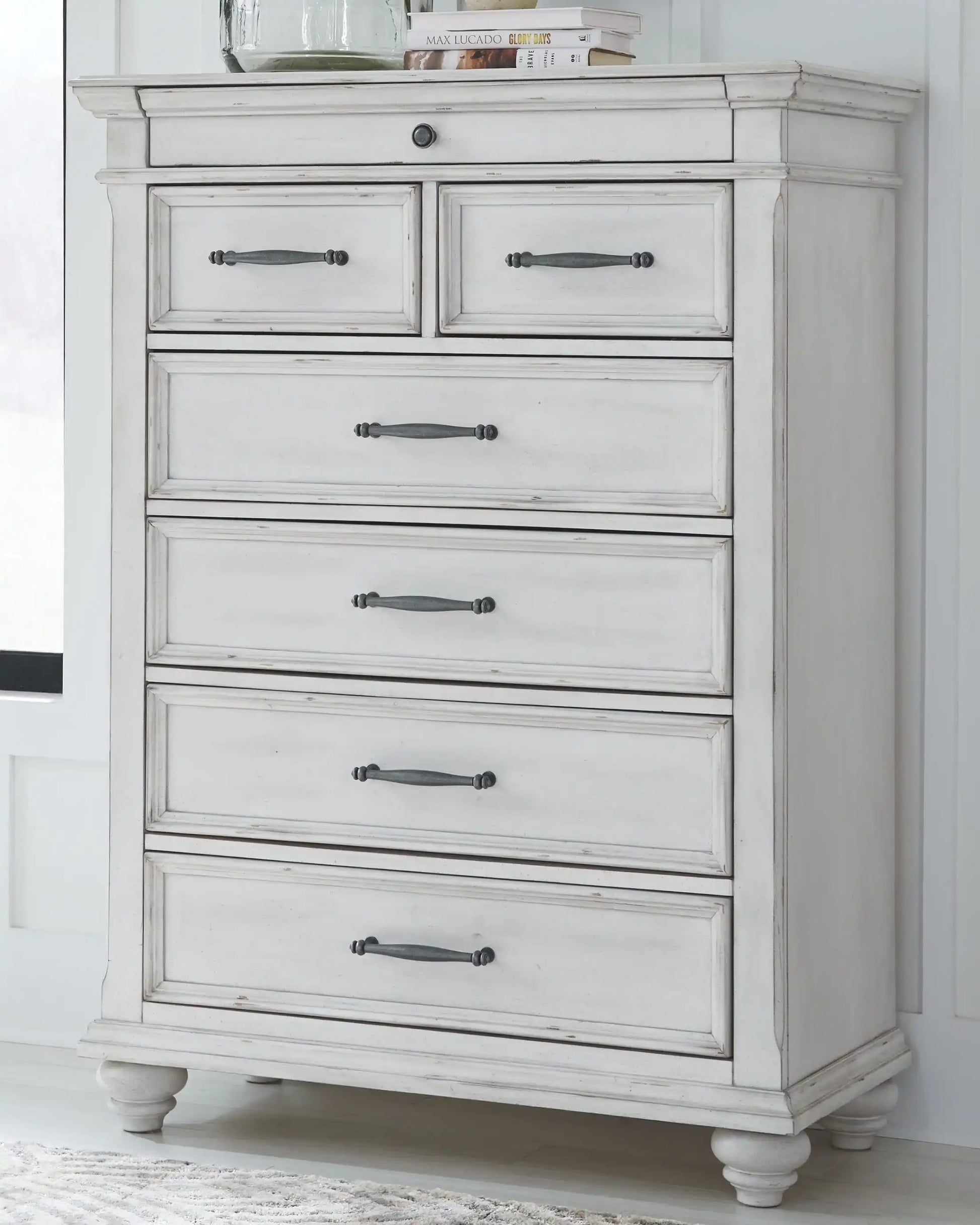 Kanwyn - Upholstered Bedroom Set - Best Buy Furniture