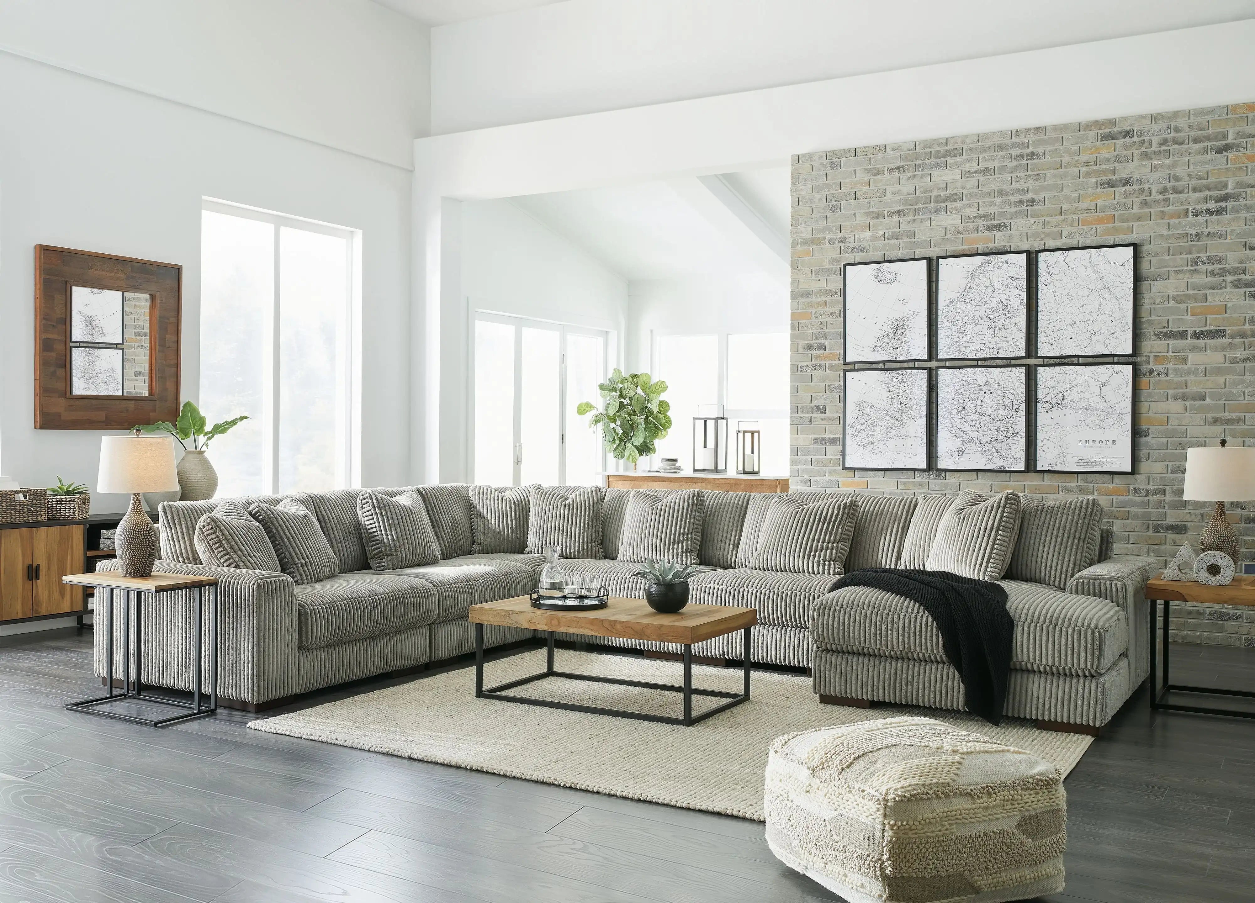 Lindyn - Sectional - Best Buy Furniture