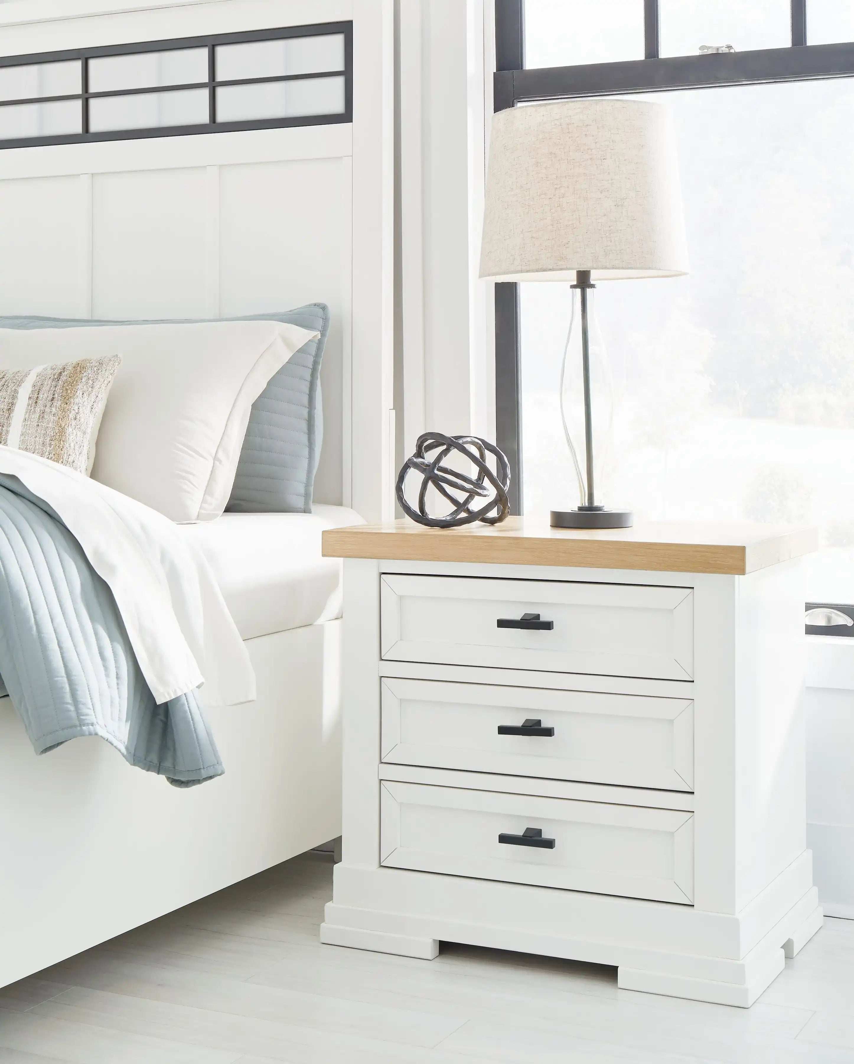 Ashbryn - Three Drawer Night Stand - White / Natural - Best Buy Furniture