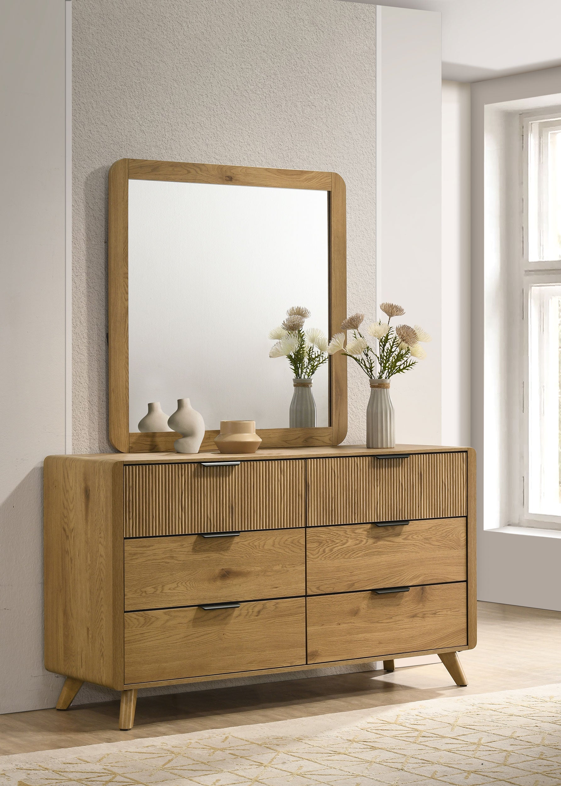Bennett 6-drawer Bedroom Dresser and Mirror Set Light Oak-