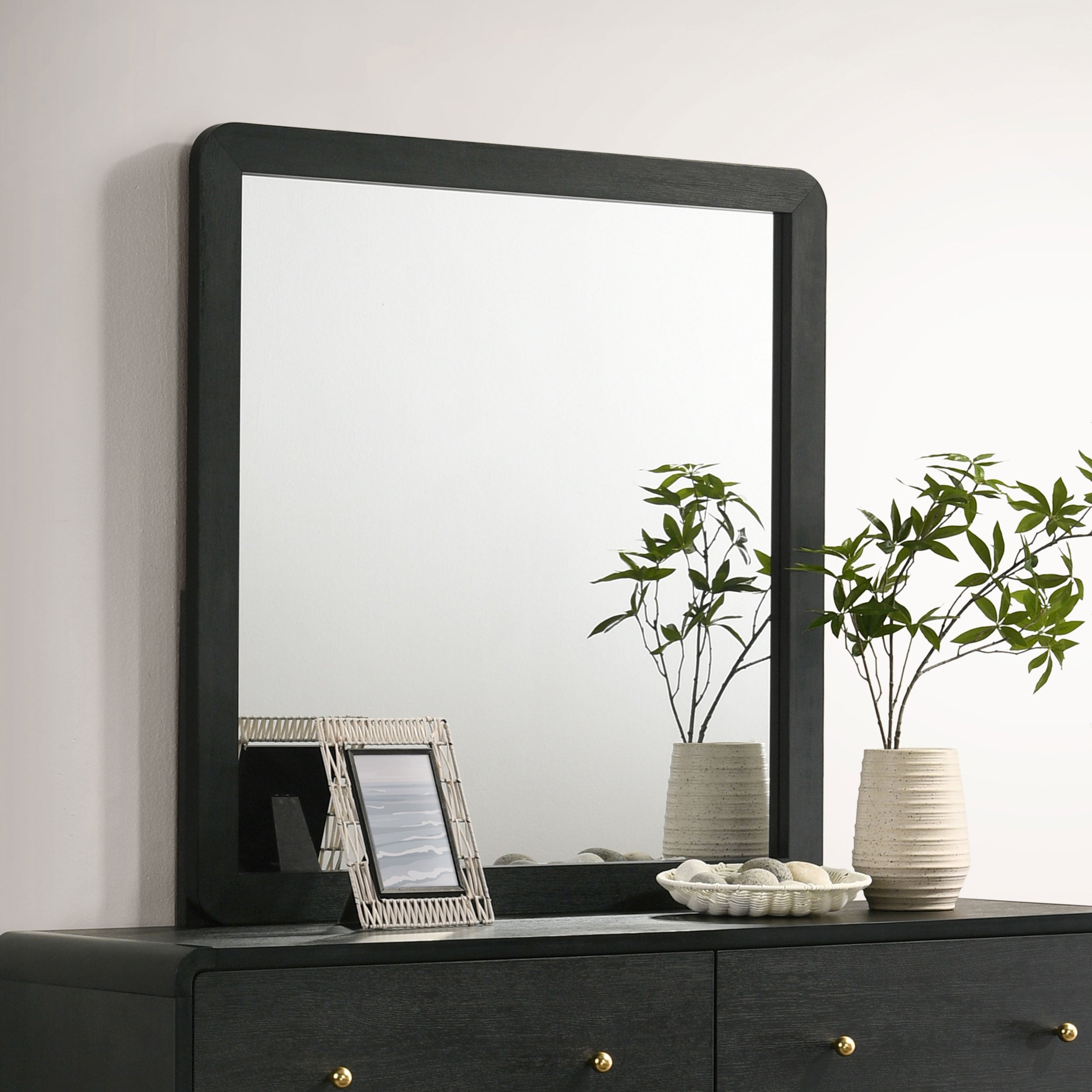 Cavelle Dresser Mirror Black-