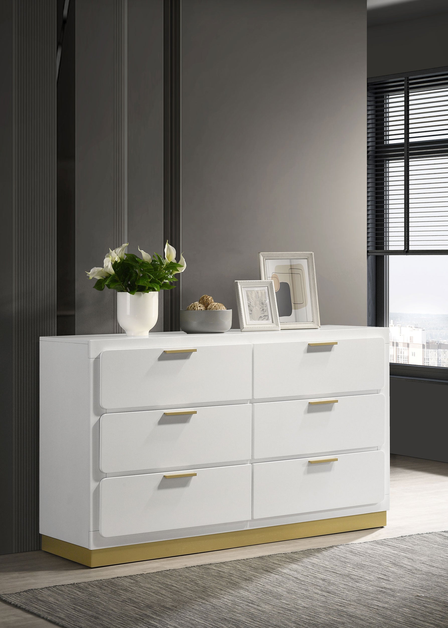 Caraway 6-drawer Dresser White-