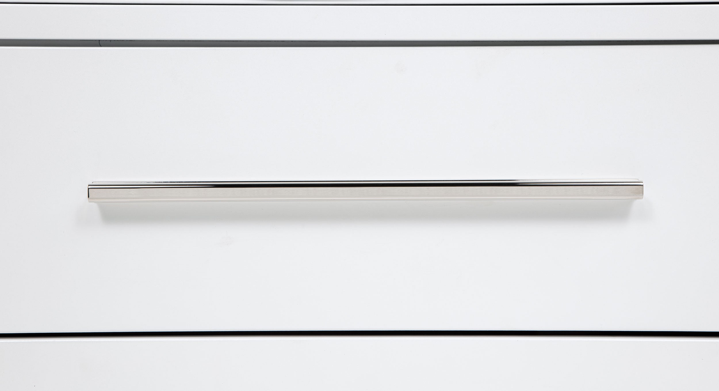 Gracemont 8-drawer Bedroom Dresser Cabinet White-