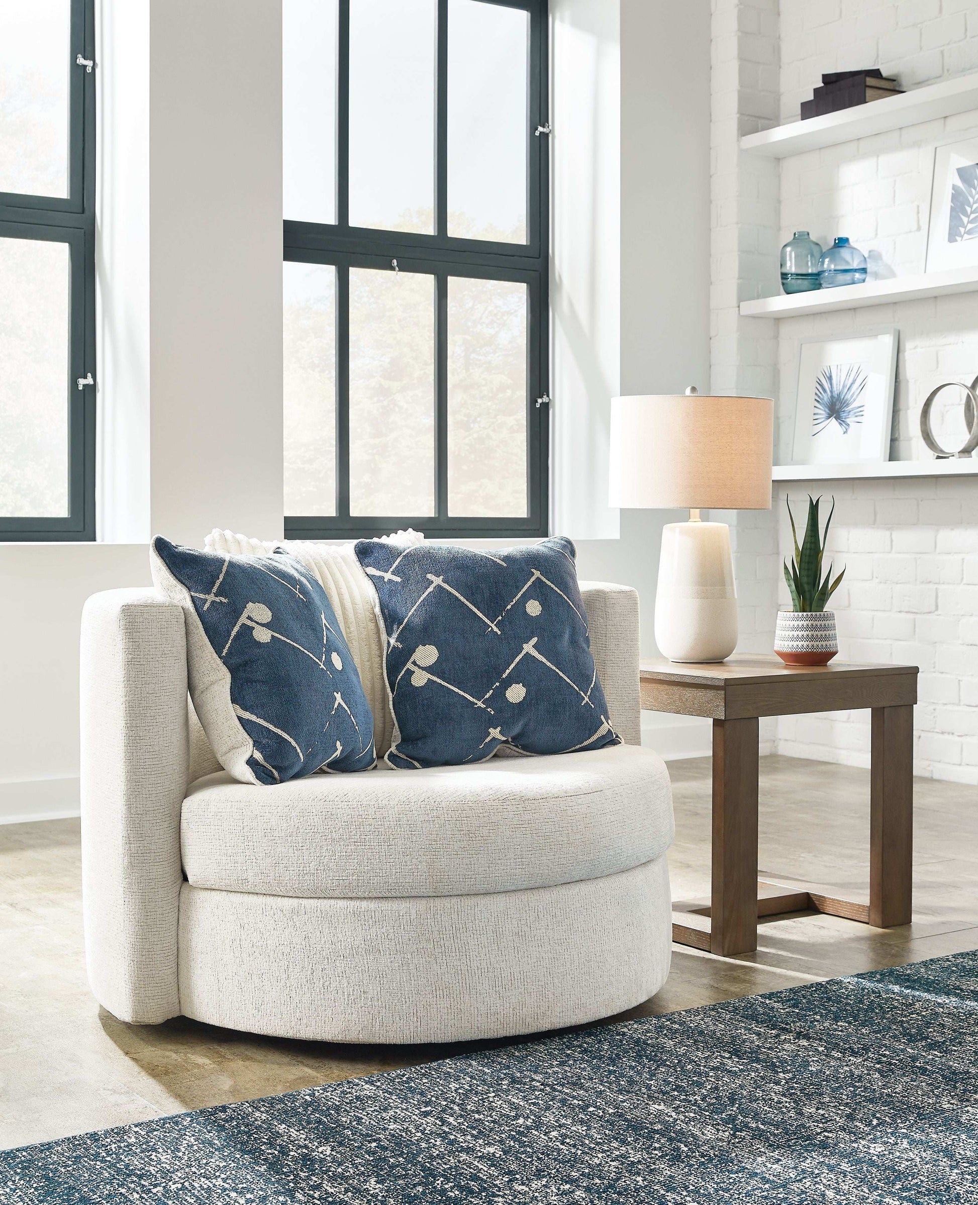Padova - Swivel Accent Chair - Ivory - Best Buy Furniture