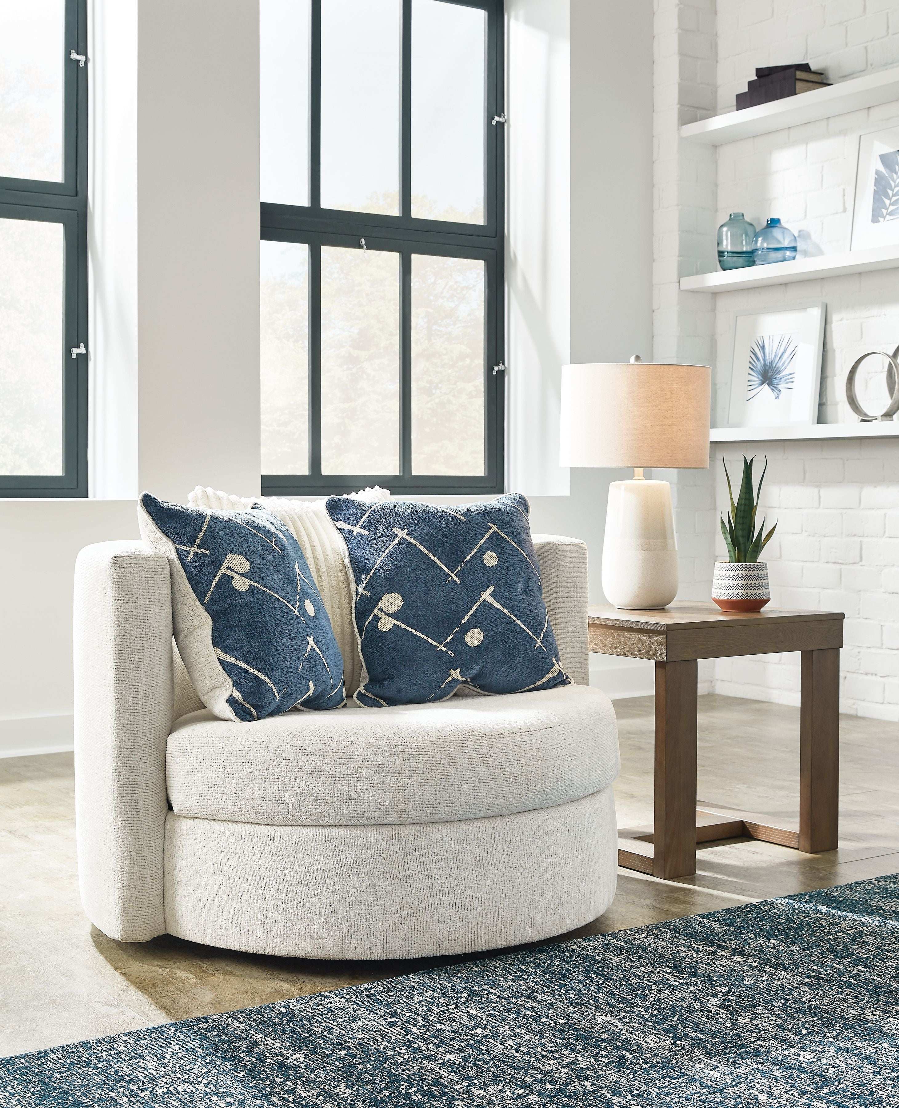 Padova - Swivel Accent Chair - Ivory - Best Buy Furniture