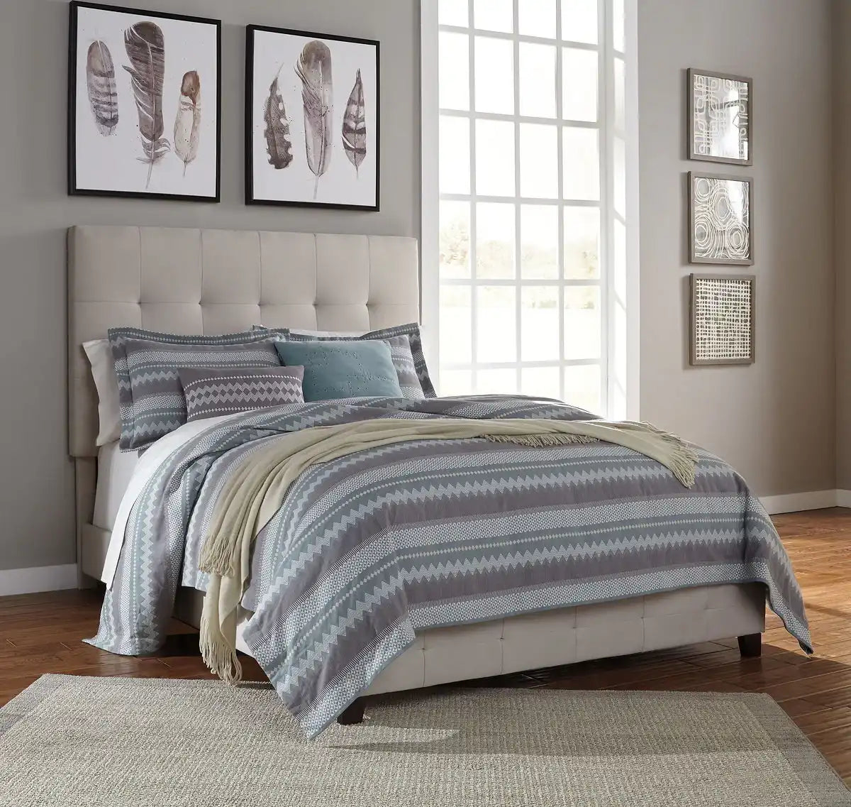 Culverbach - 5 Pc. - Dresser, Mirror, Queen Upholstered Bed, 2 Nightstands - Gray - Best Buy Furniture
