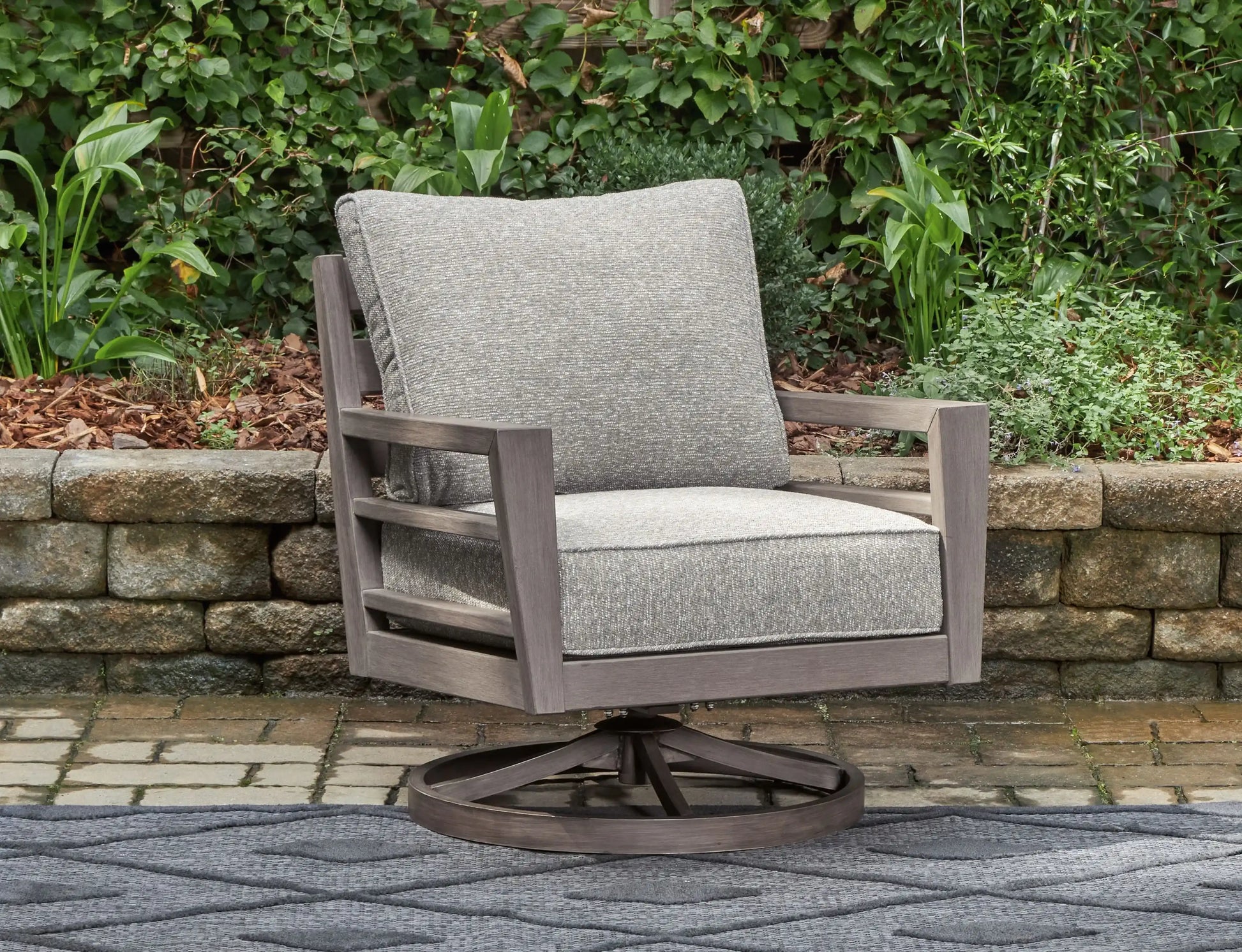 Hillside Barn - Swivel Lounge W/ Cushion - Gray / Brown - Best Buy Furniture