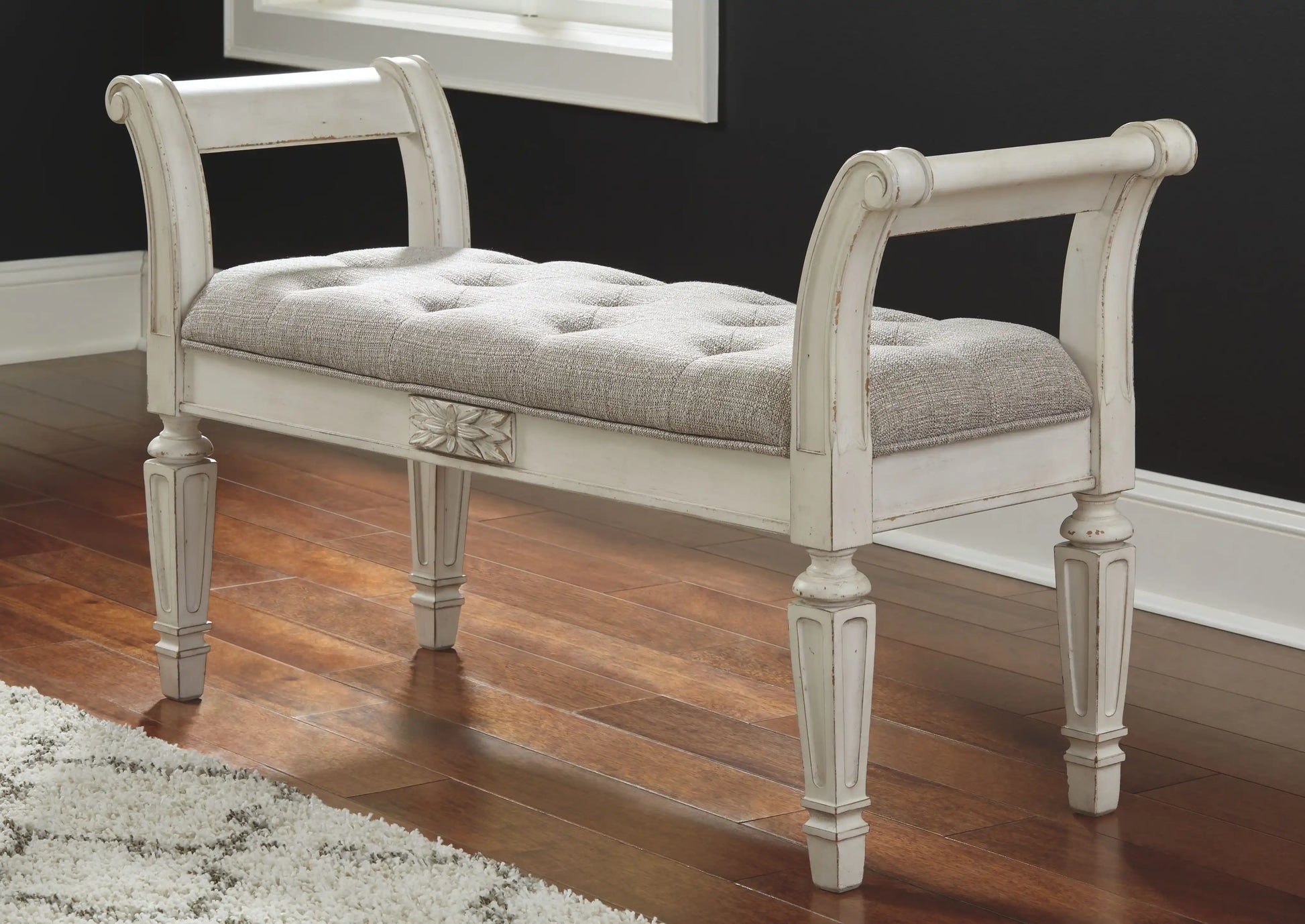 Realyn - Accent Bench - Antique White - Best Buy Furniture