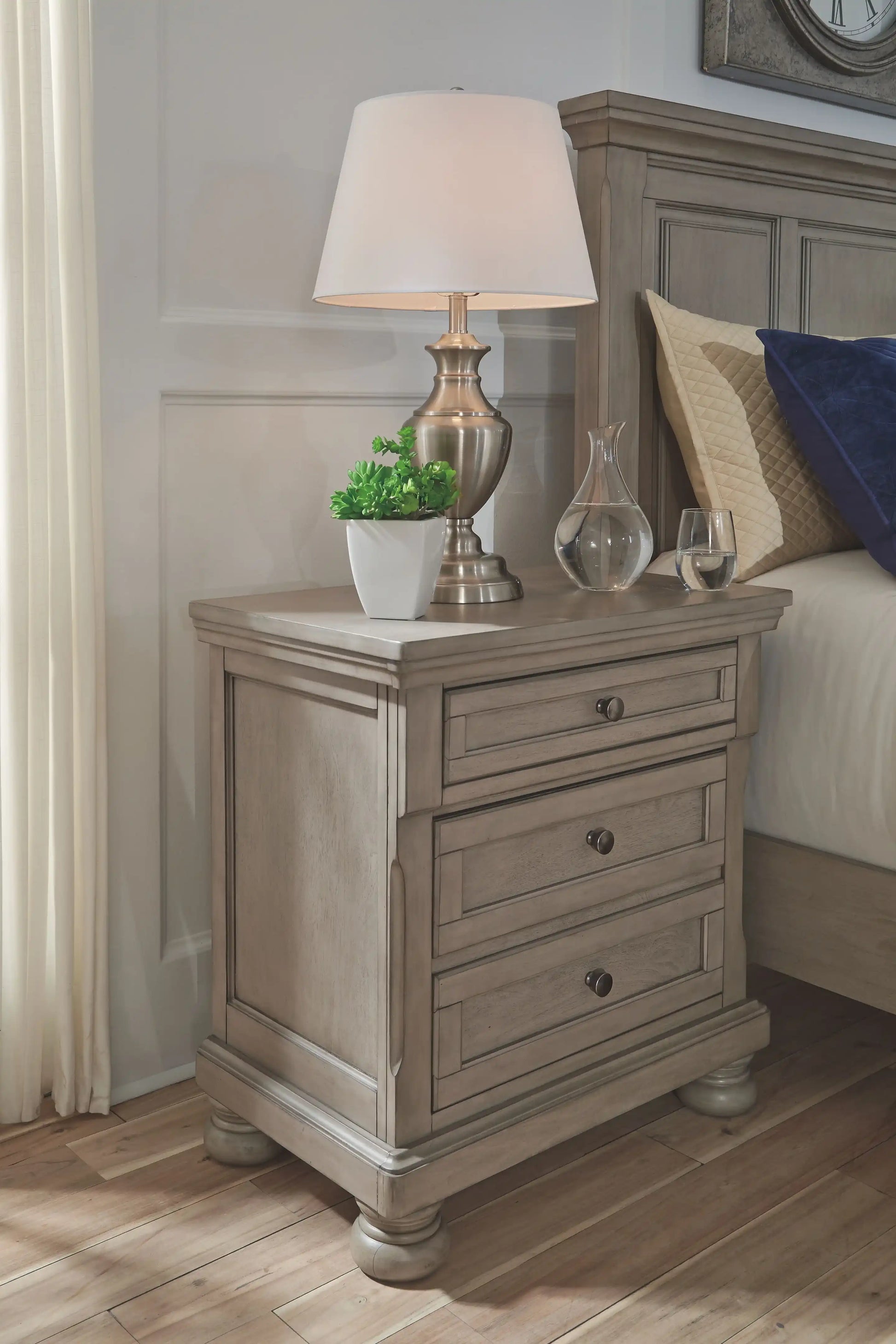 Lettner - Sleigh Bedroom Set - Best Buy Furniture