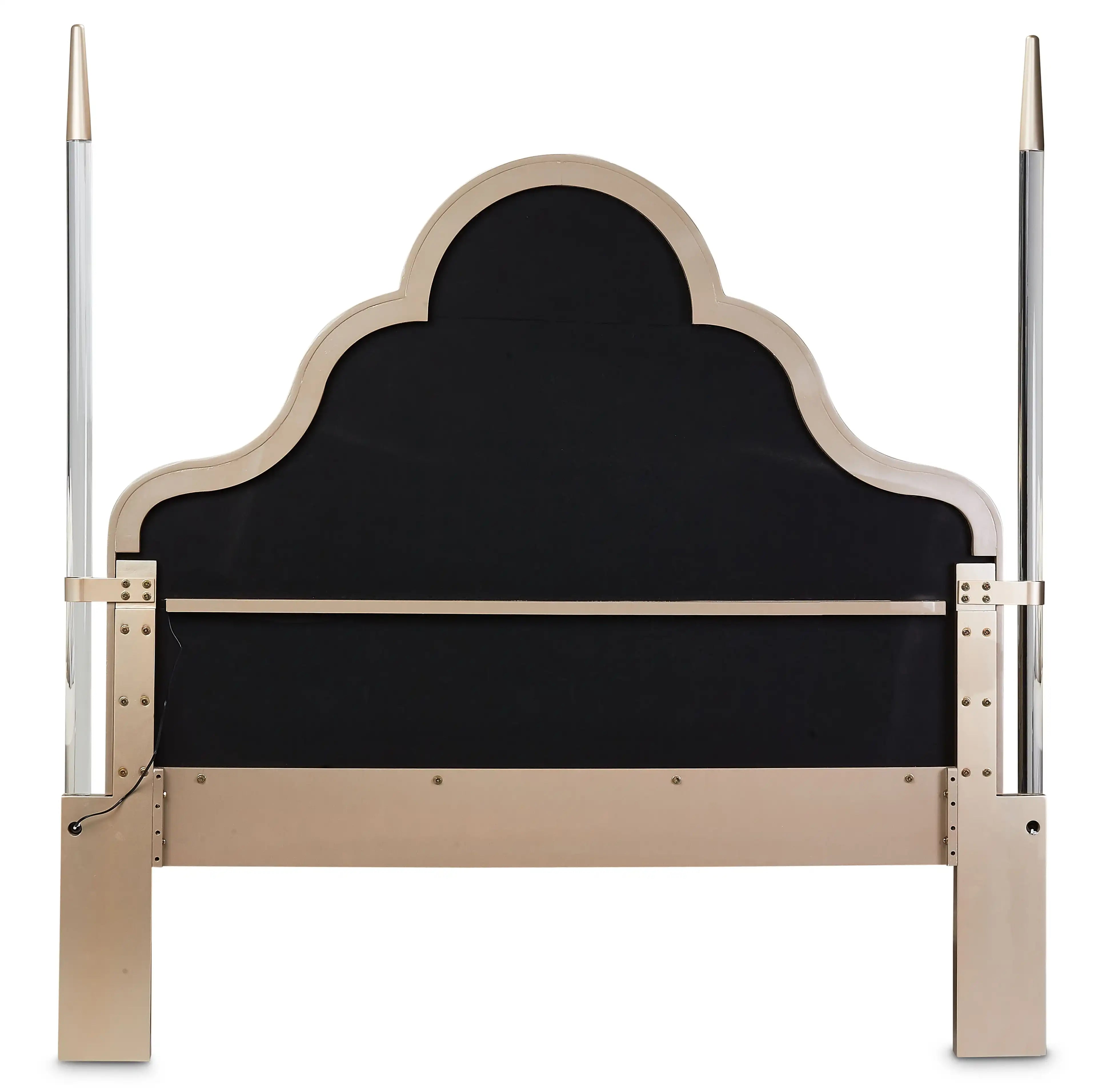 Malibu Crest - Scalloped Poster Bed - Best Buy Furniture
