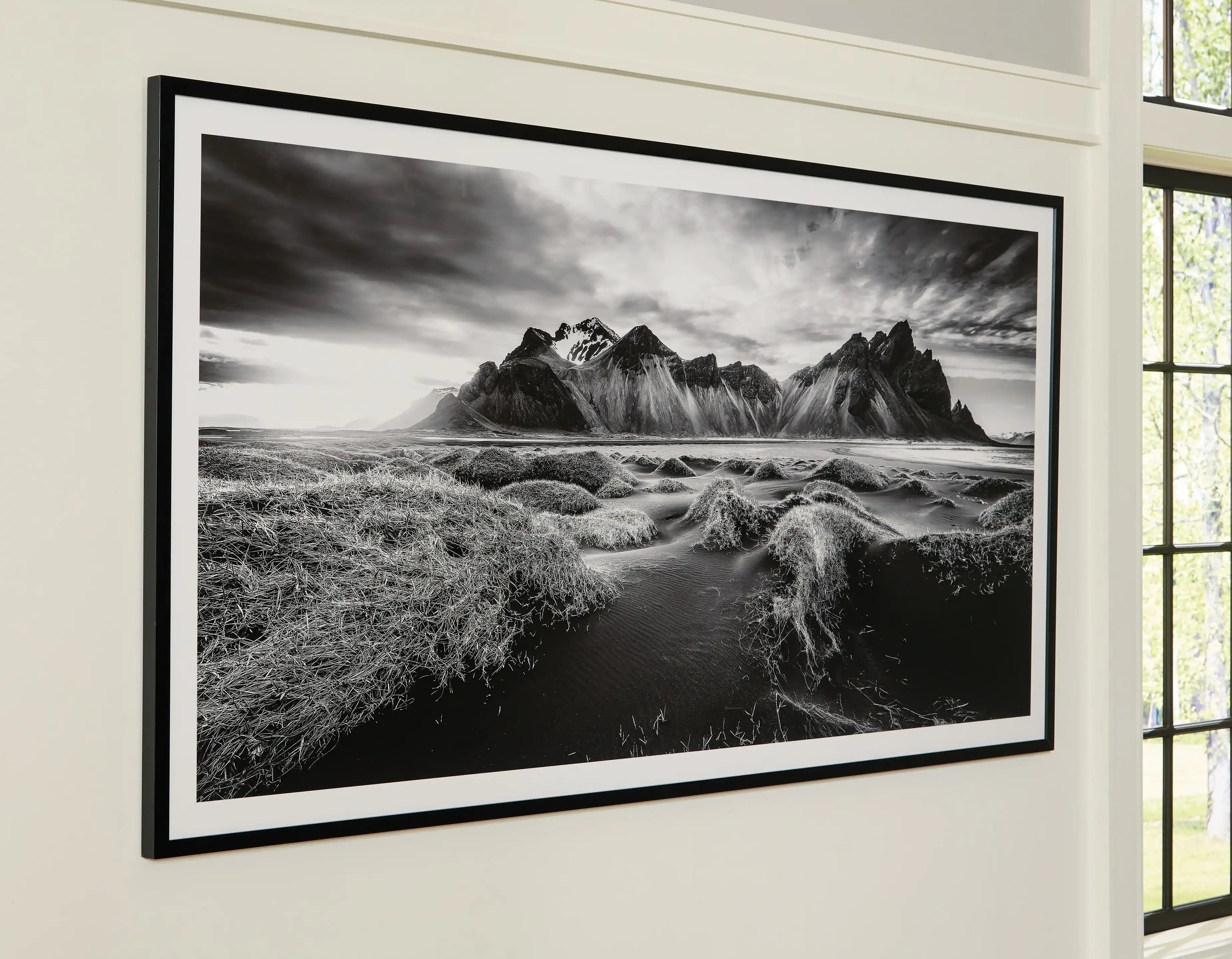 Delstone - Wall Art - Black / White - Best Buy Furniture