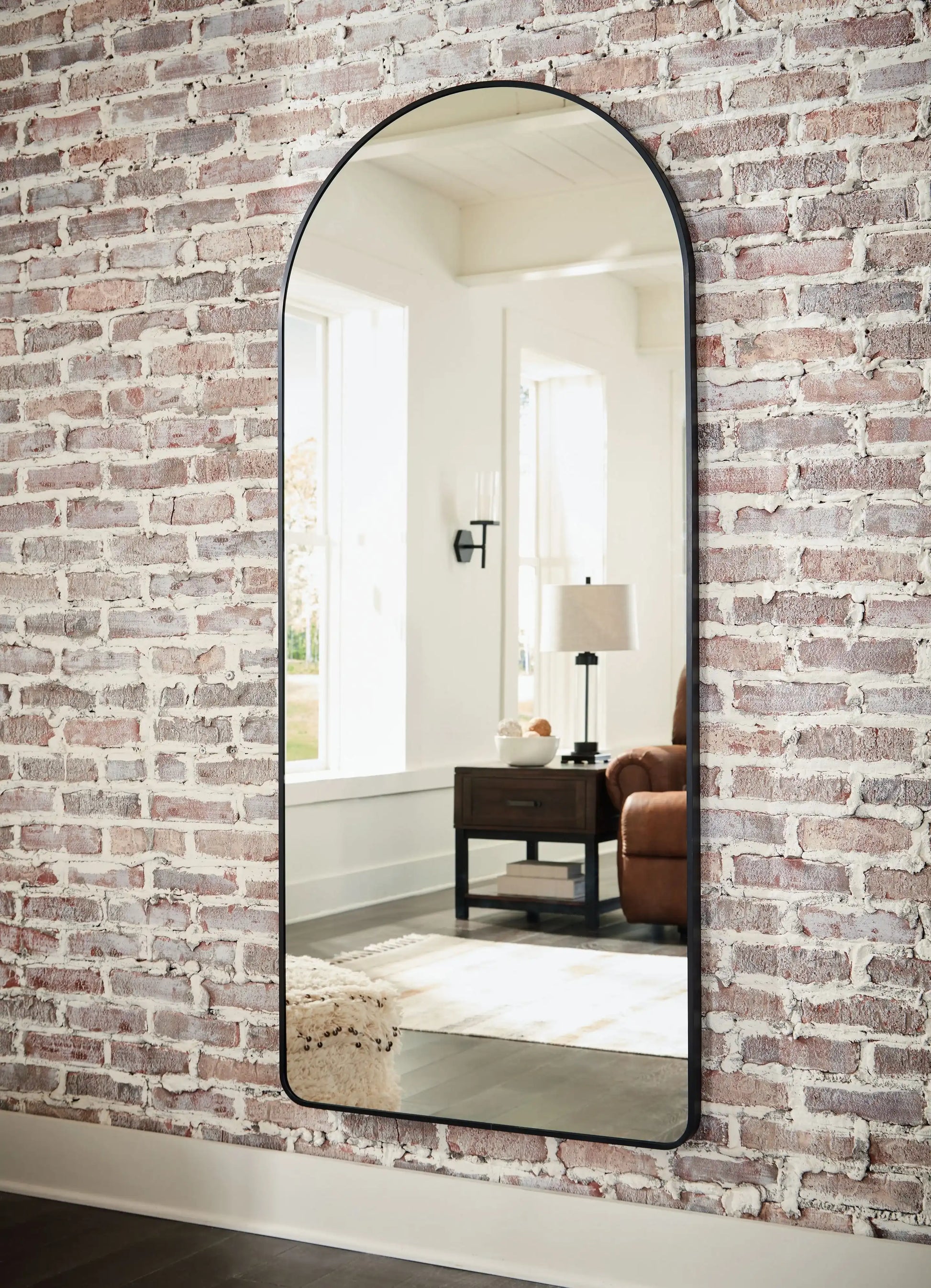 Sethall - Floor Mirror - Black - Best Buy Furniture