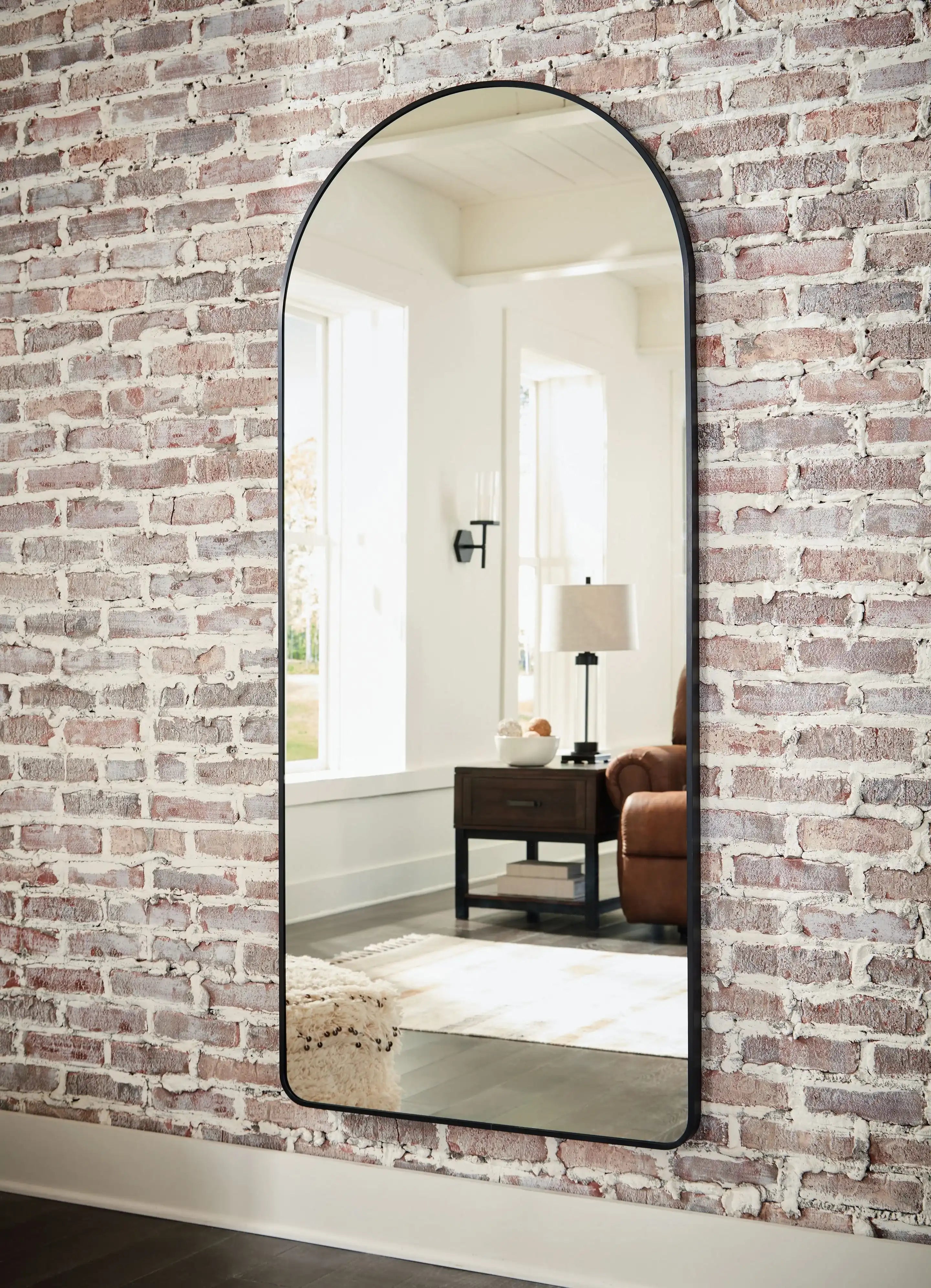 Sethall - Floor Mirror - Black - Best Buy Furniture