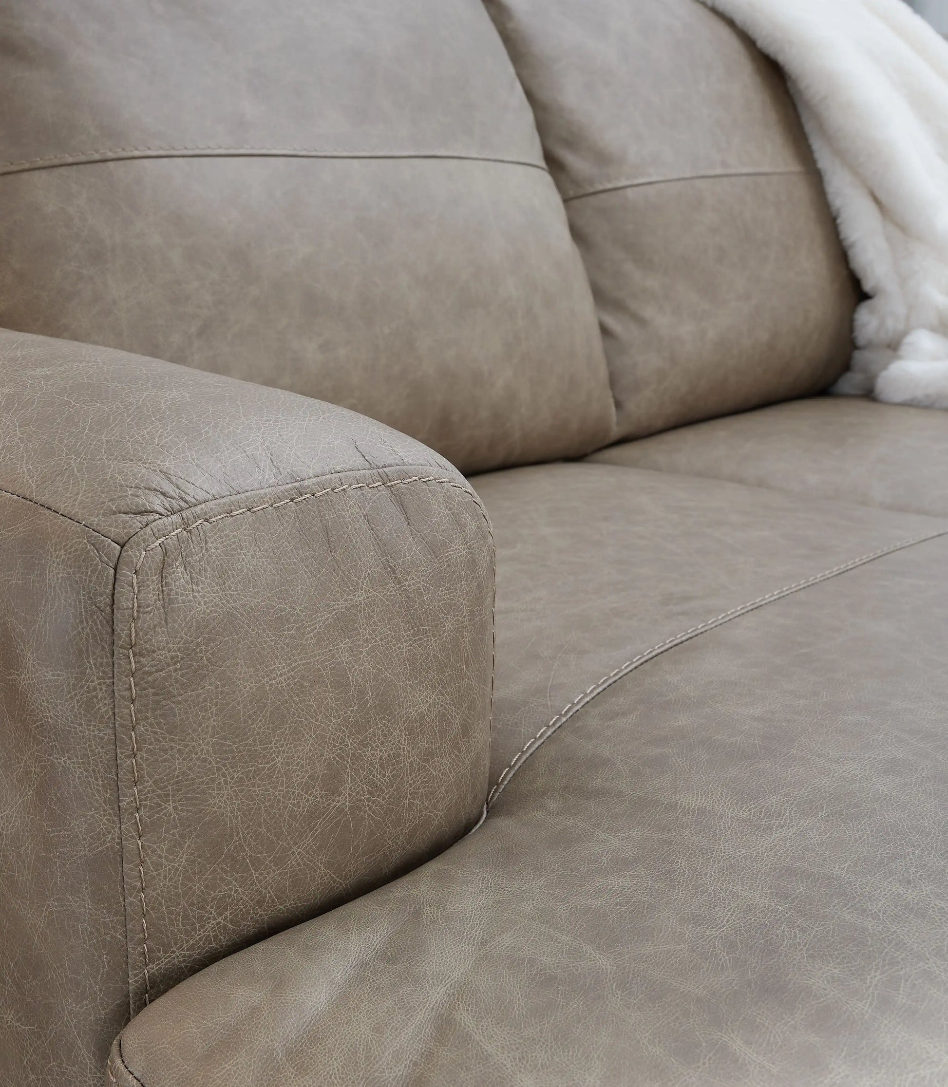 Amuleto - Sectional - Best Buy Furniture