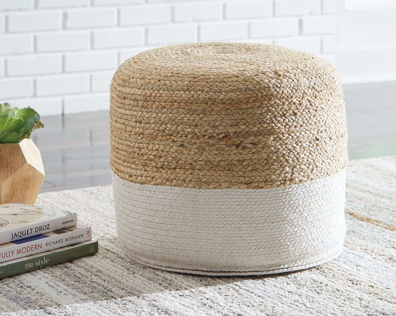 Sweed Valley - Round - Pouf - Best Buy Furniture