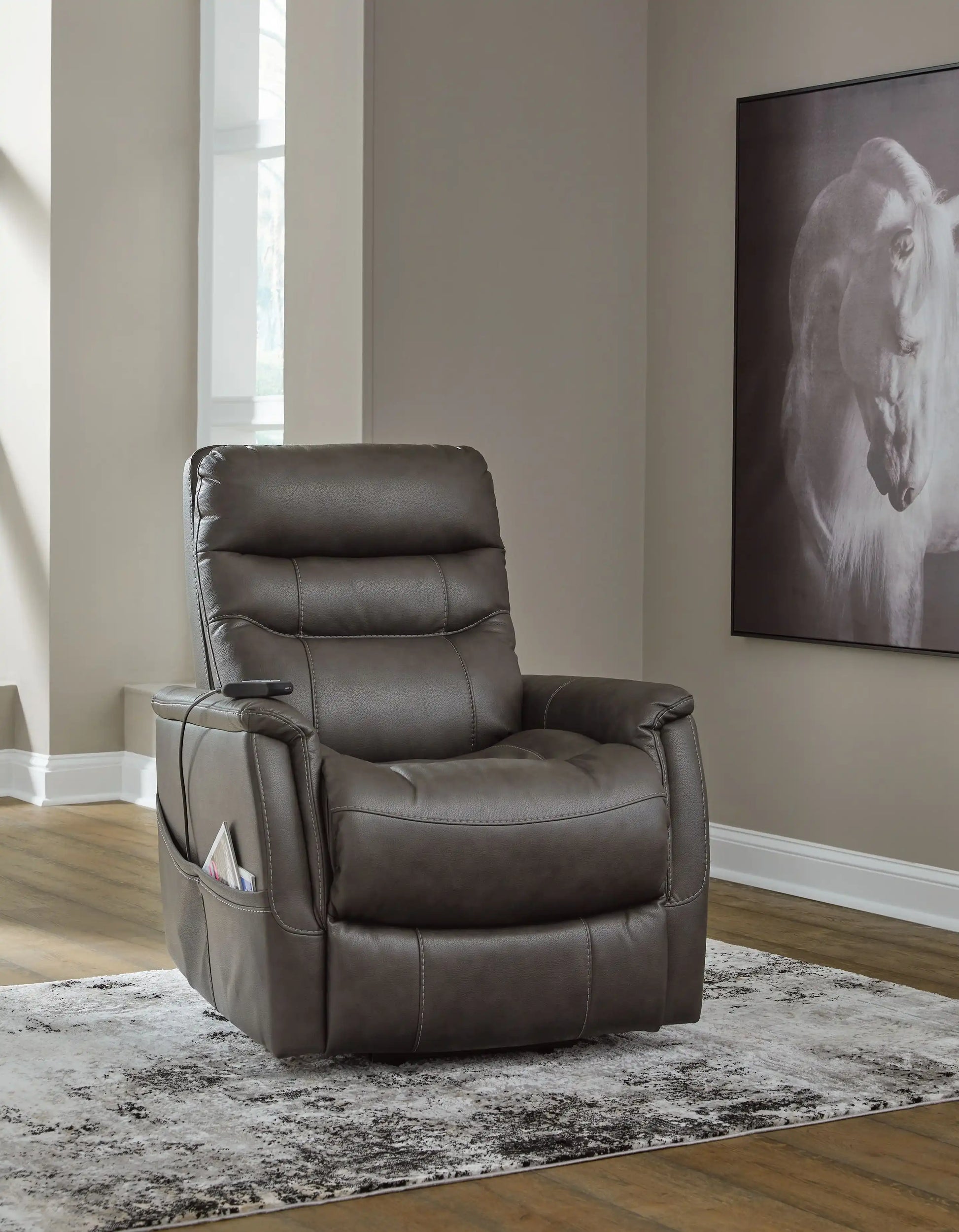 Strawbill - Power Lift Recliner - Best Buy Furniture