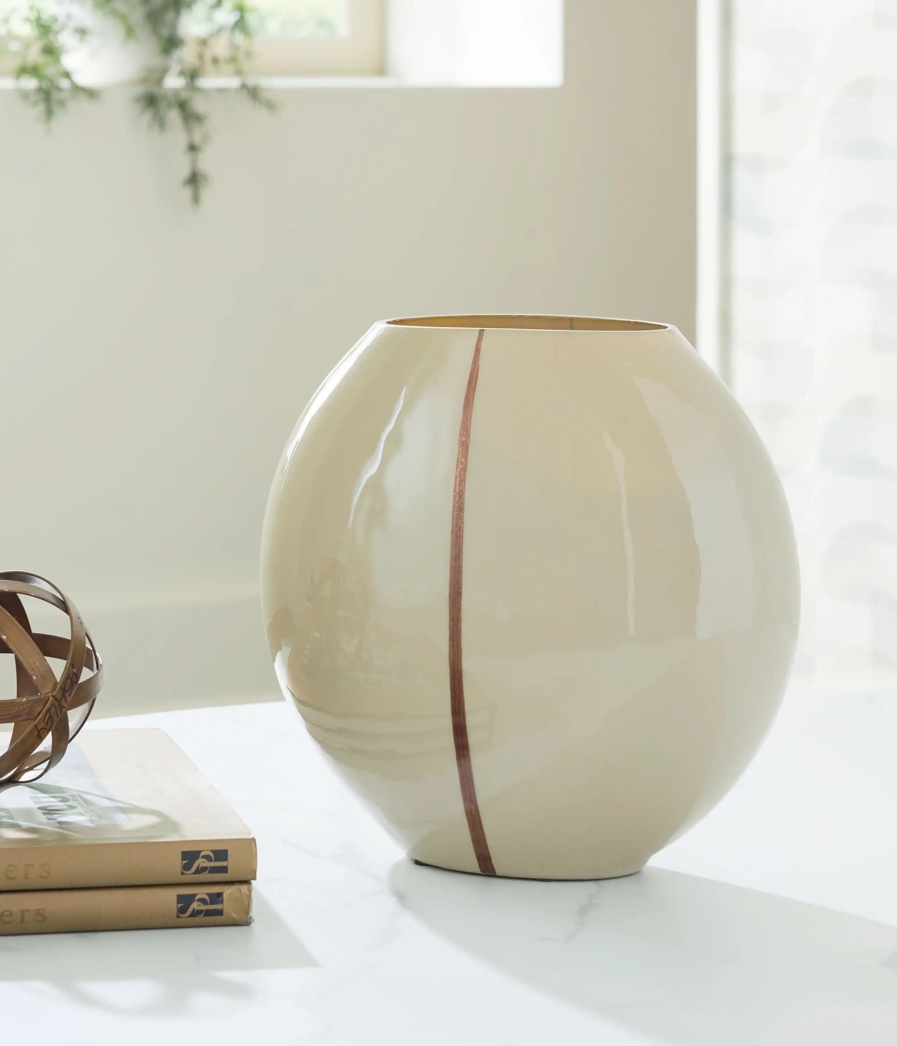 Sheabourne - Vase - Best Buy Furniture