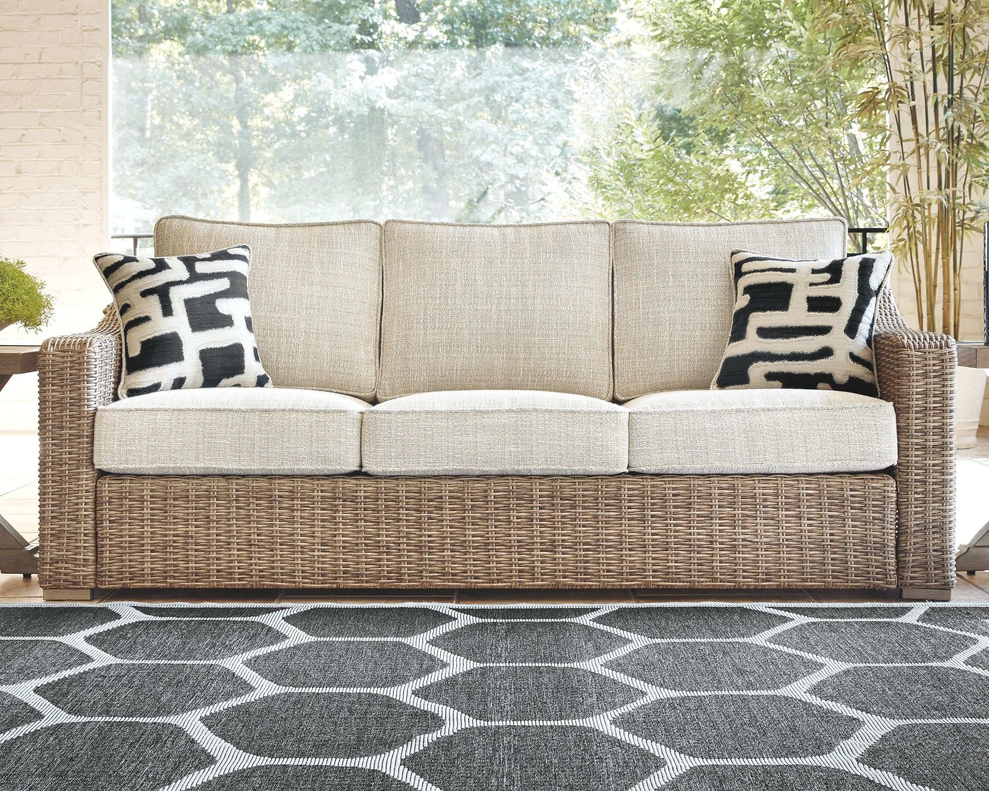 Beachcroft - Sofa With Cushion - Best Buy Furniture