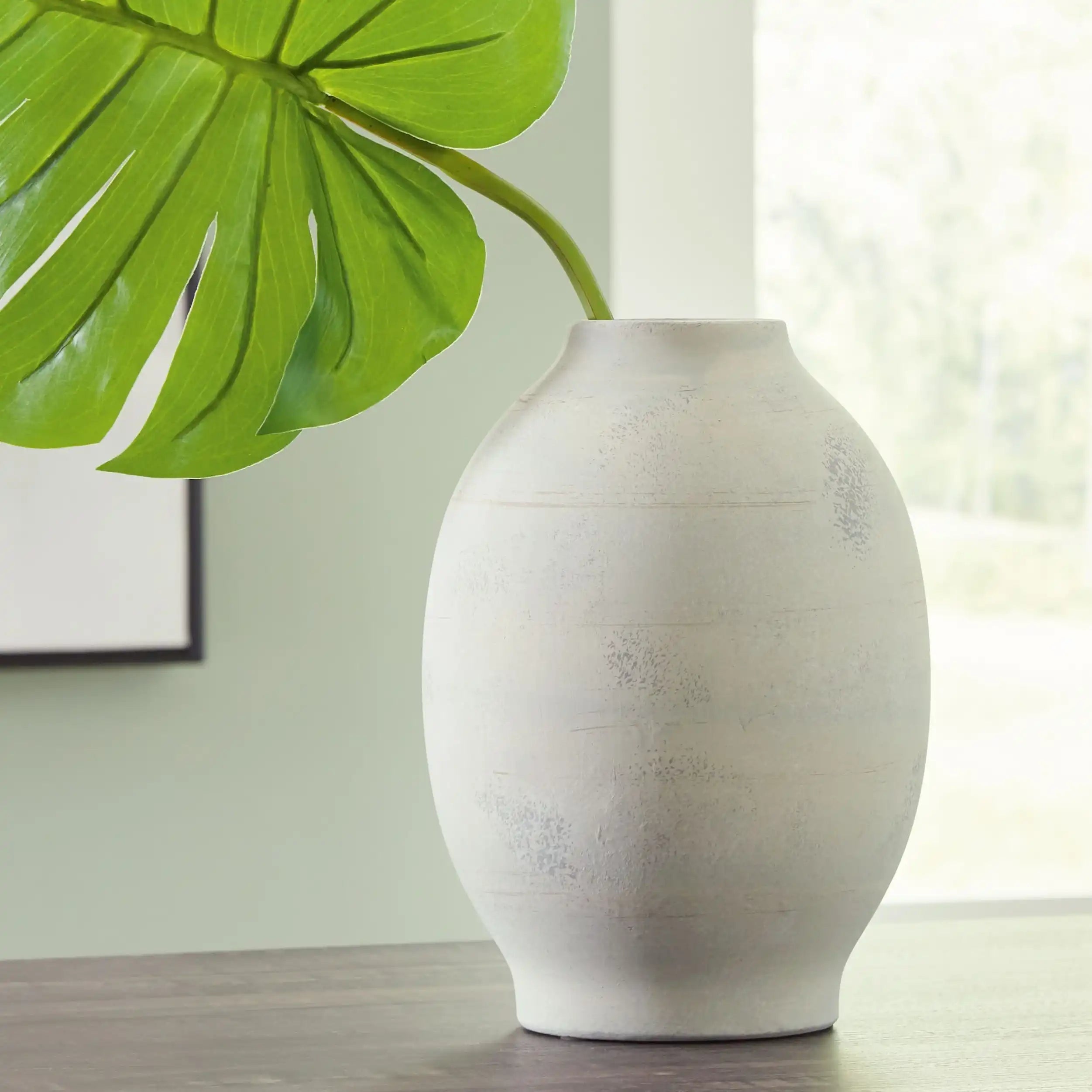 Clayson - Vase - Best Buy Furniture