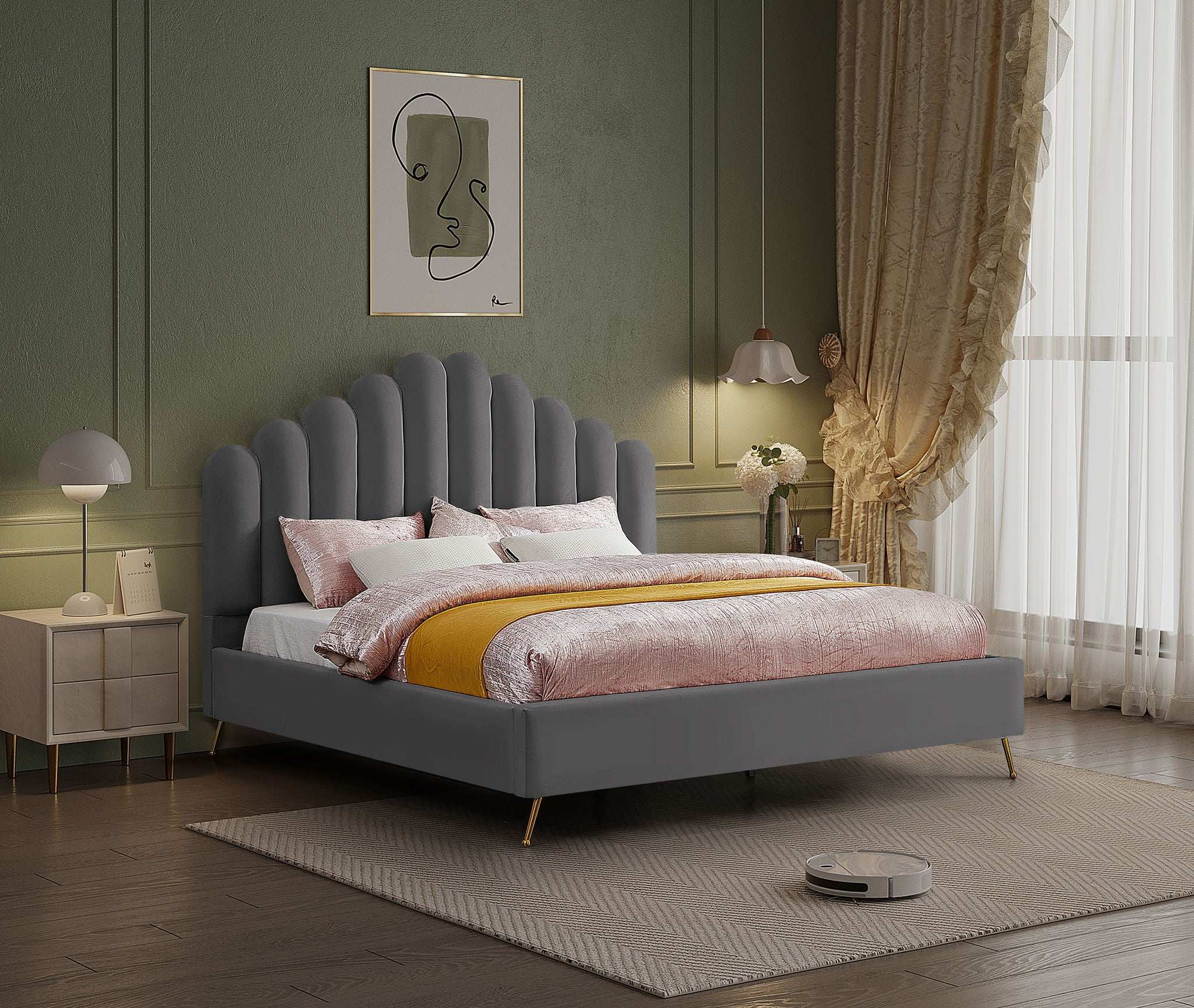 Lily - Bed