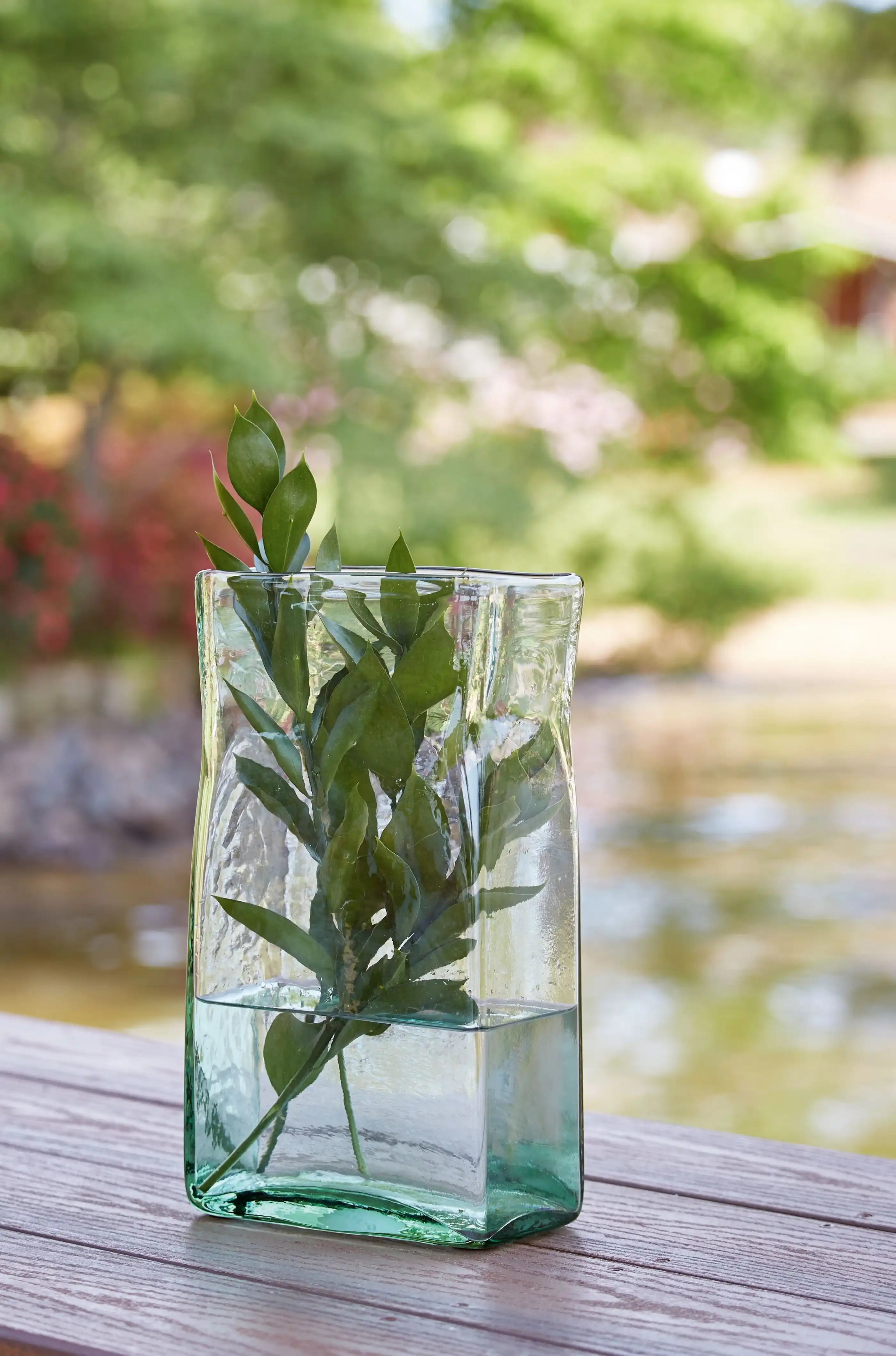 Taylow - Vase - Best Buy Furniture