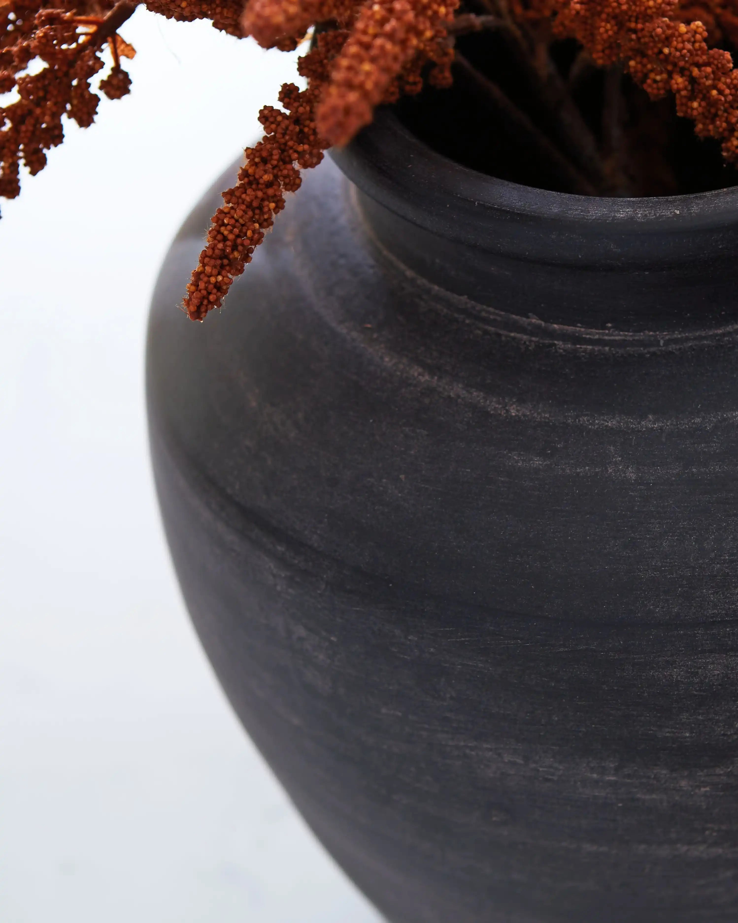 Meadie - 12" Vase - Best Buy Furniture