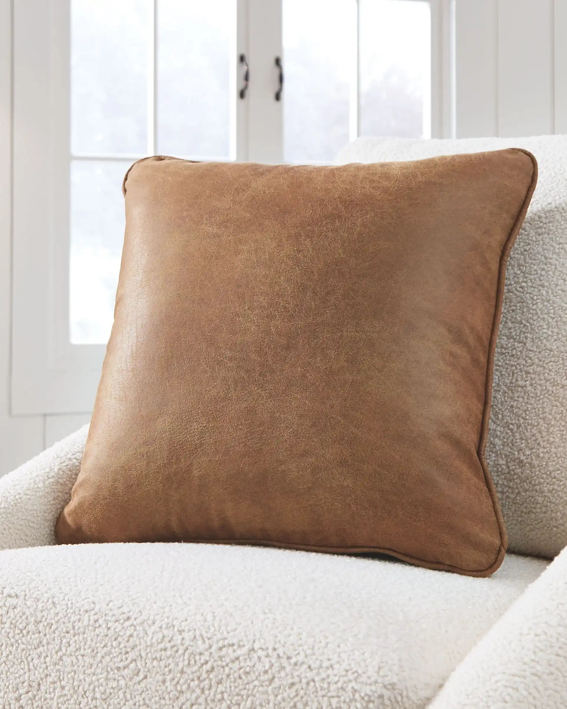 Cortnie - Pillow - Best Buy Furniture