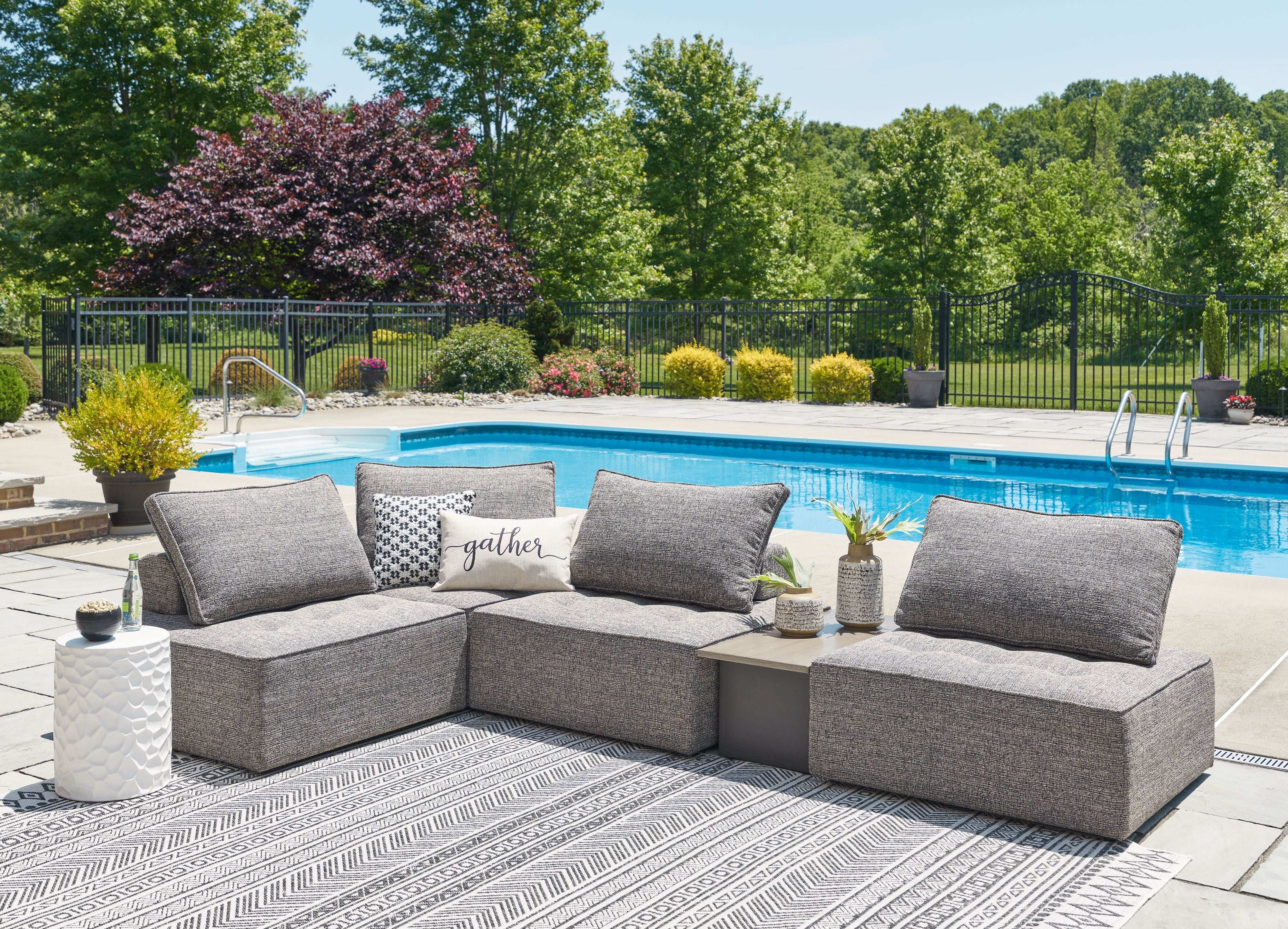 Bree Zee - Outdoor Sectional - Best Buy Furniture