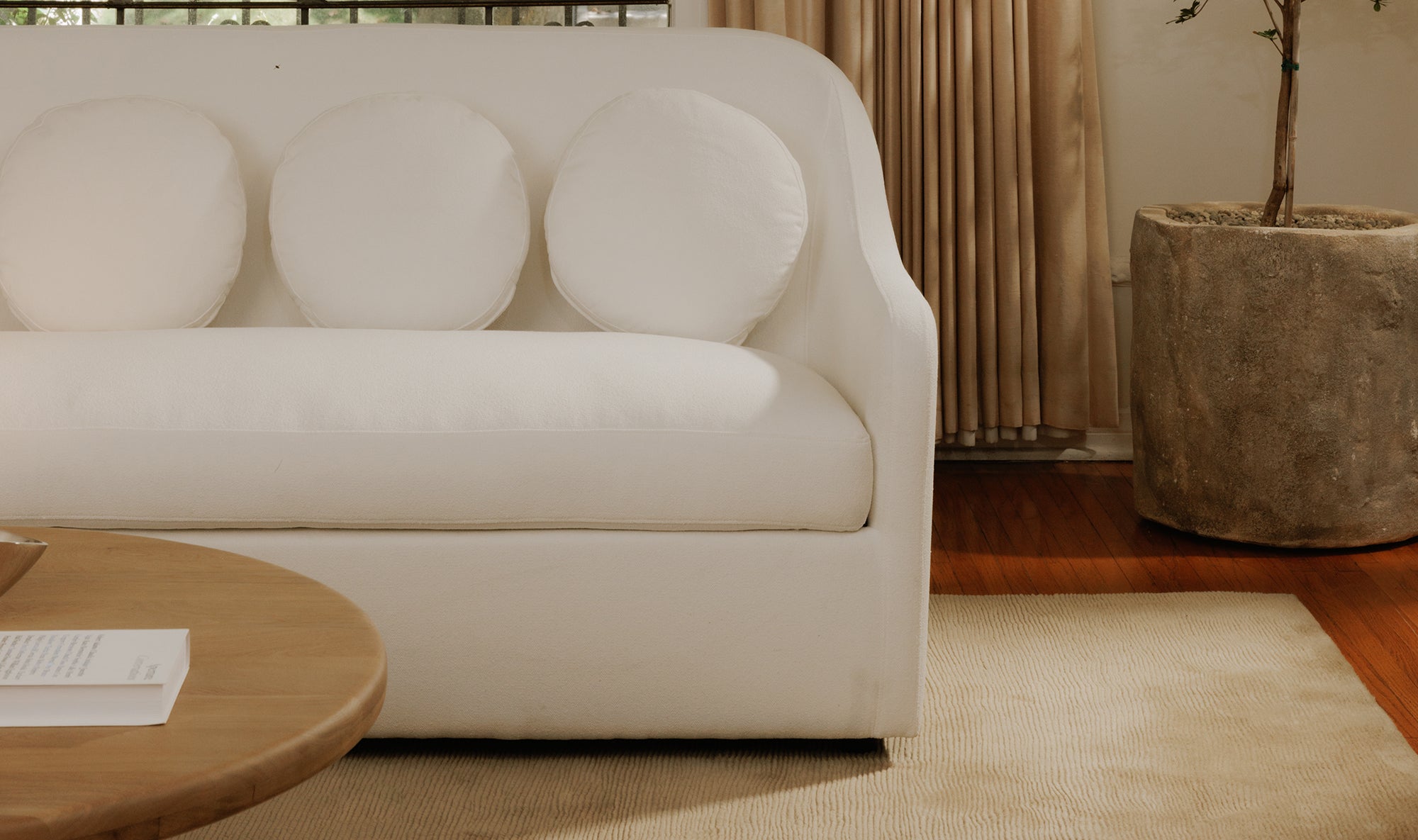 Rialto Sofa Gillian Segal - Moes Home