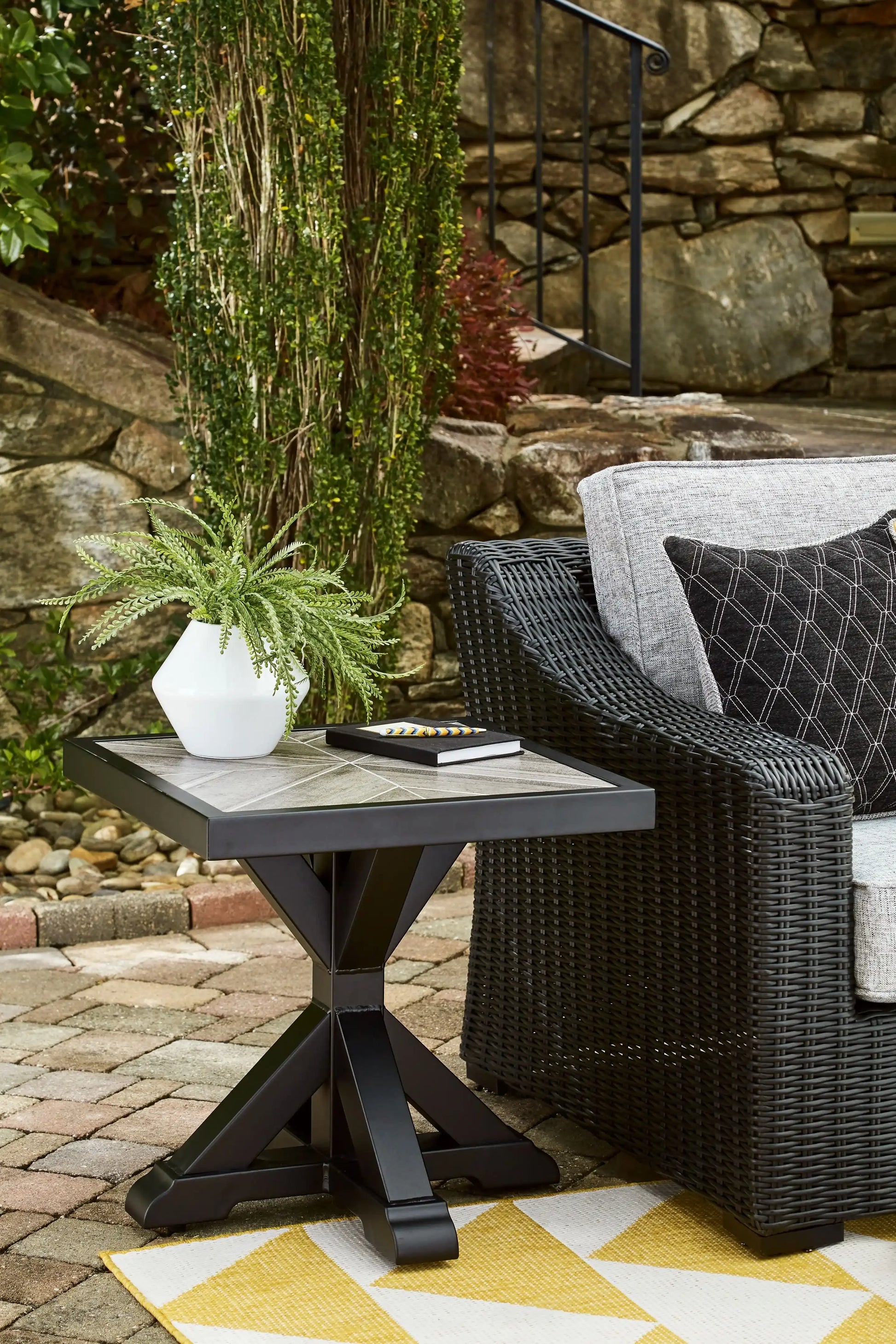 Beachcroft - Square End Table - Best Buy Furniture