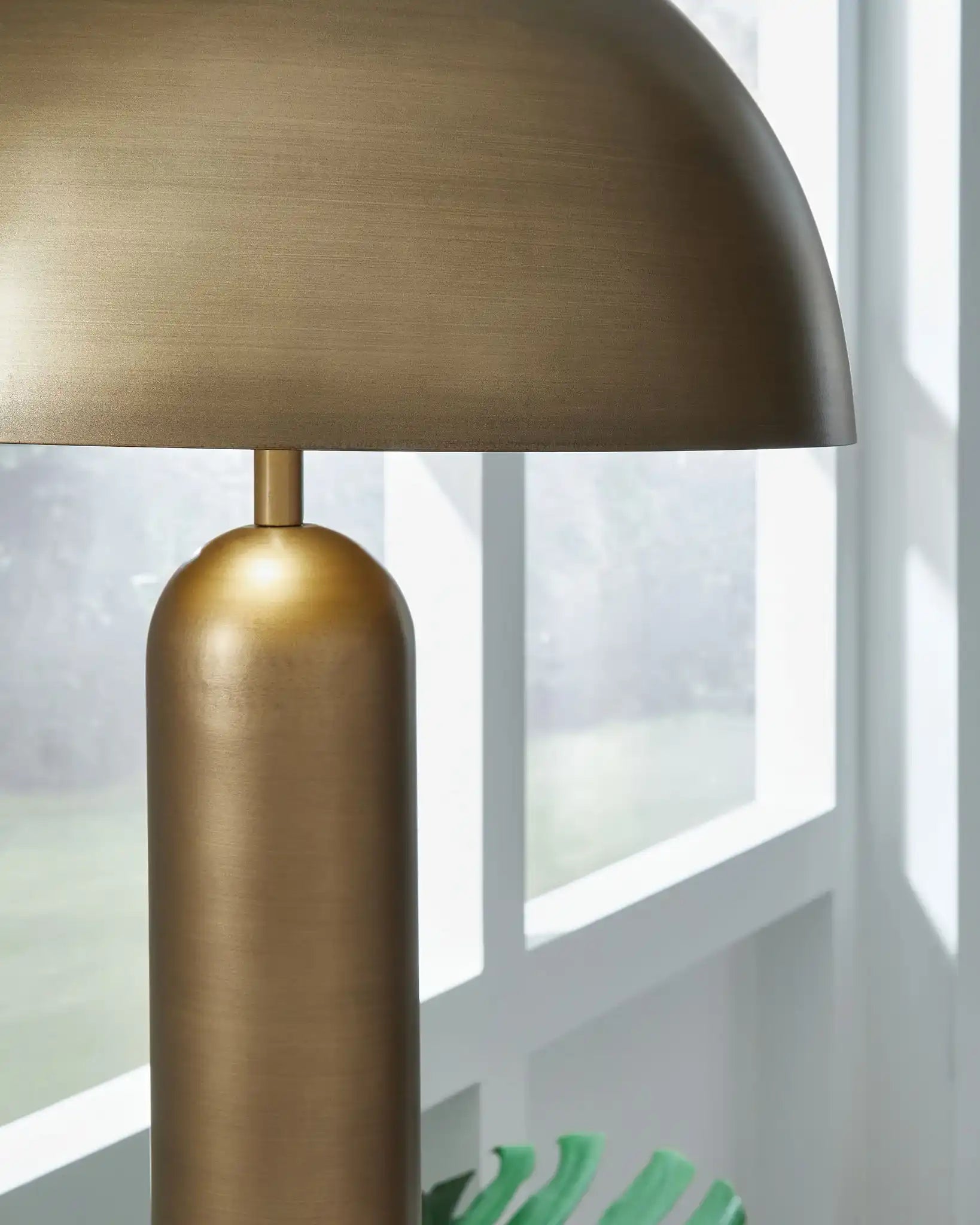 Wendfield - Metal Lamp