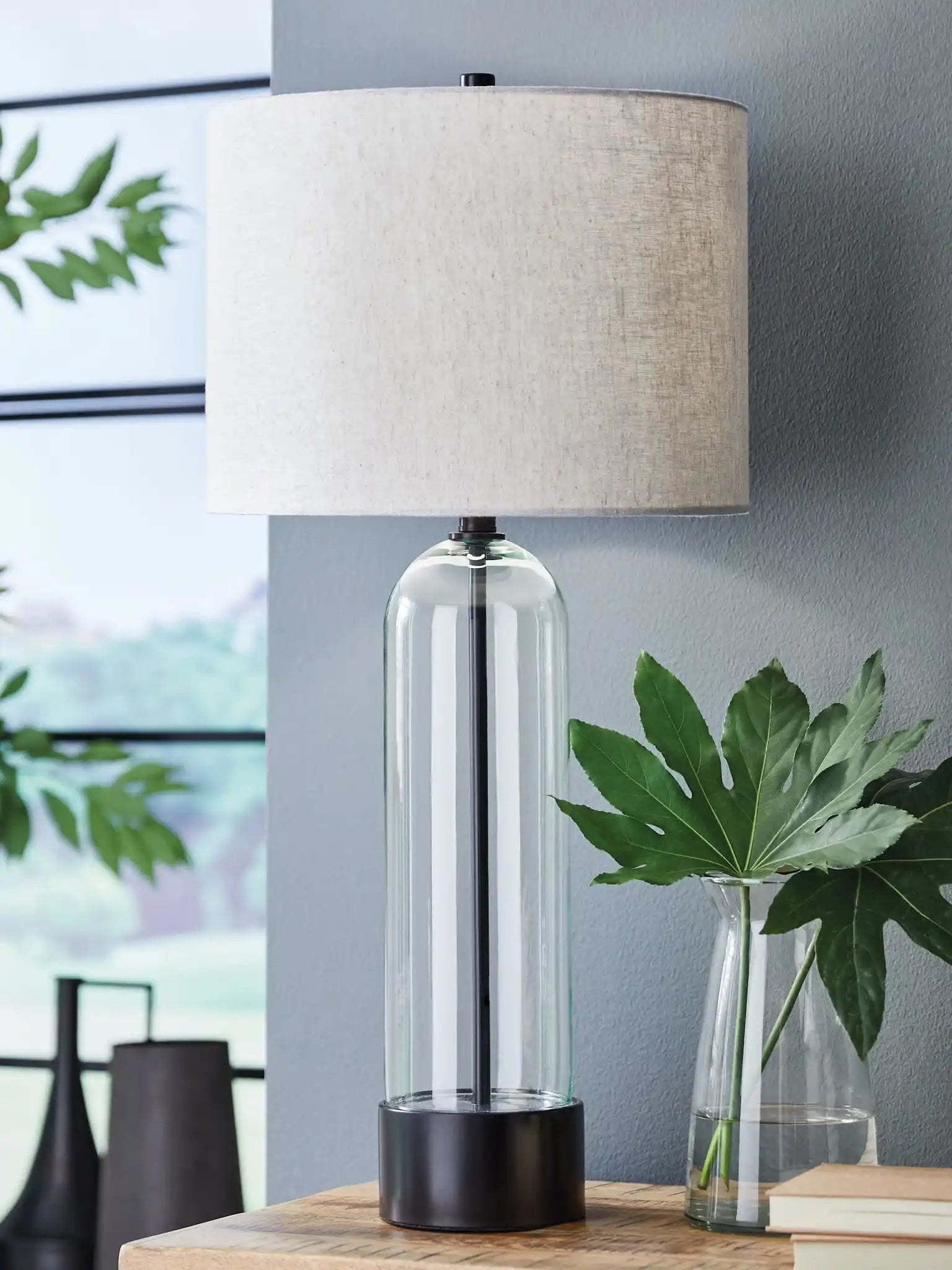 Kerrbrook - Glass Table Lamp - Clear / Black - Best Buy Furniture