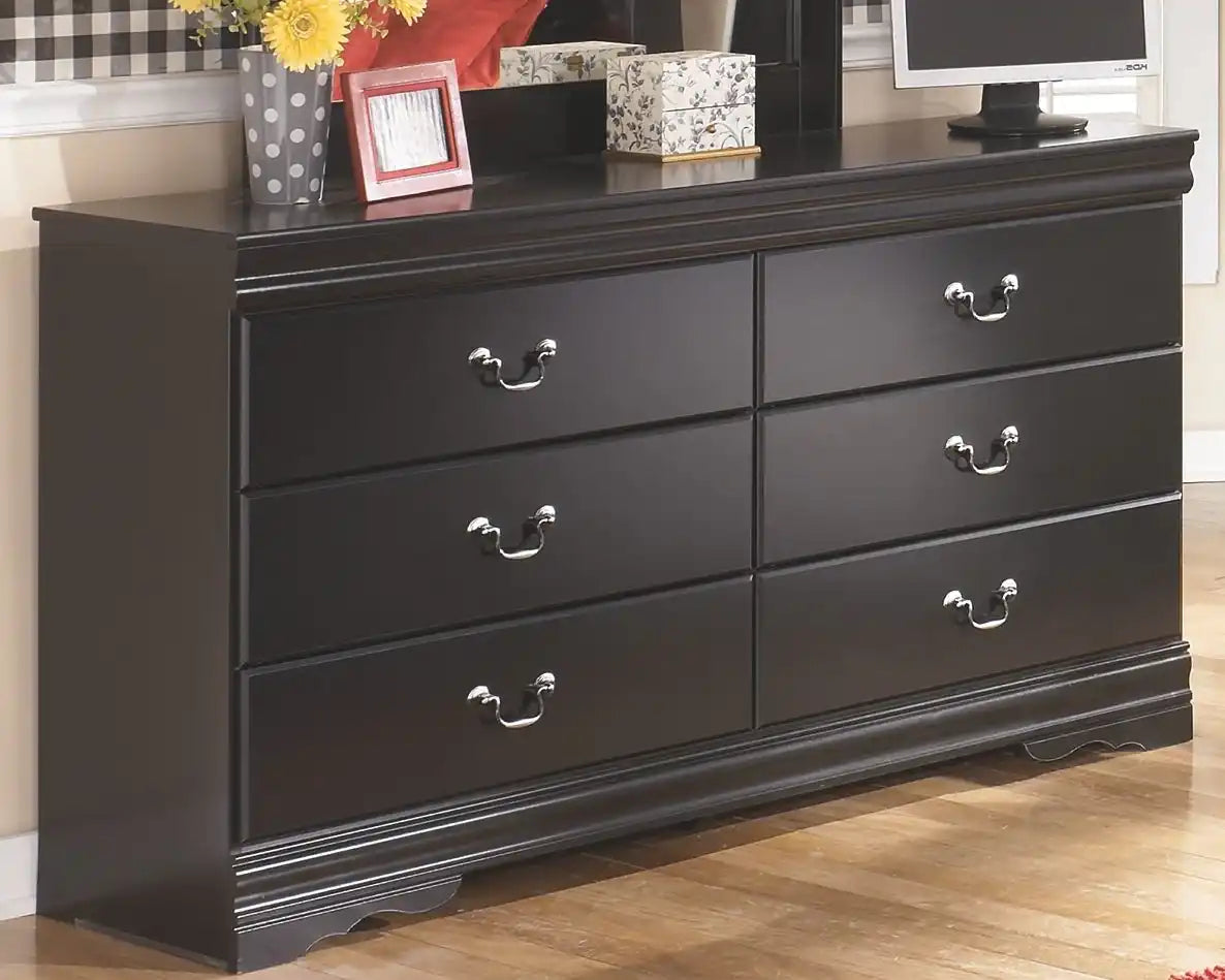 Huey Vineyard - Six Drawer Dresser - Black - Best Buy Furniture