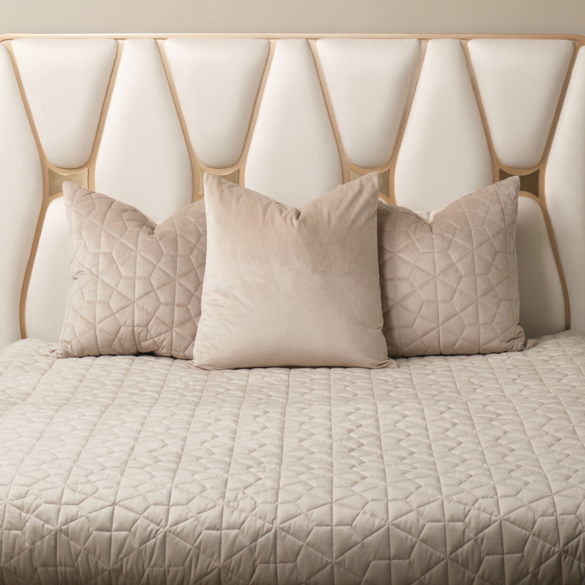 Cromwell - 3-Piece Queen Quilt Set - Mushroom