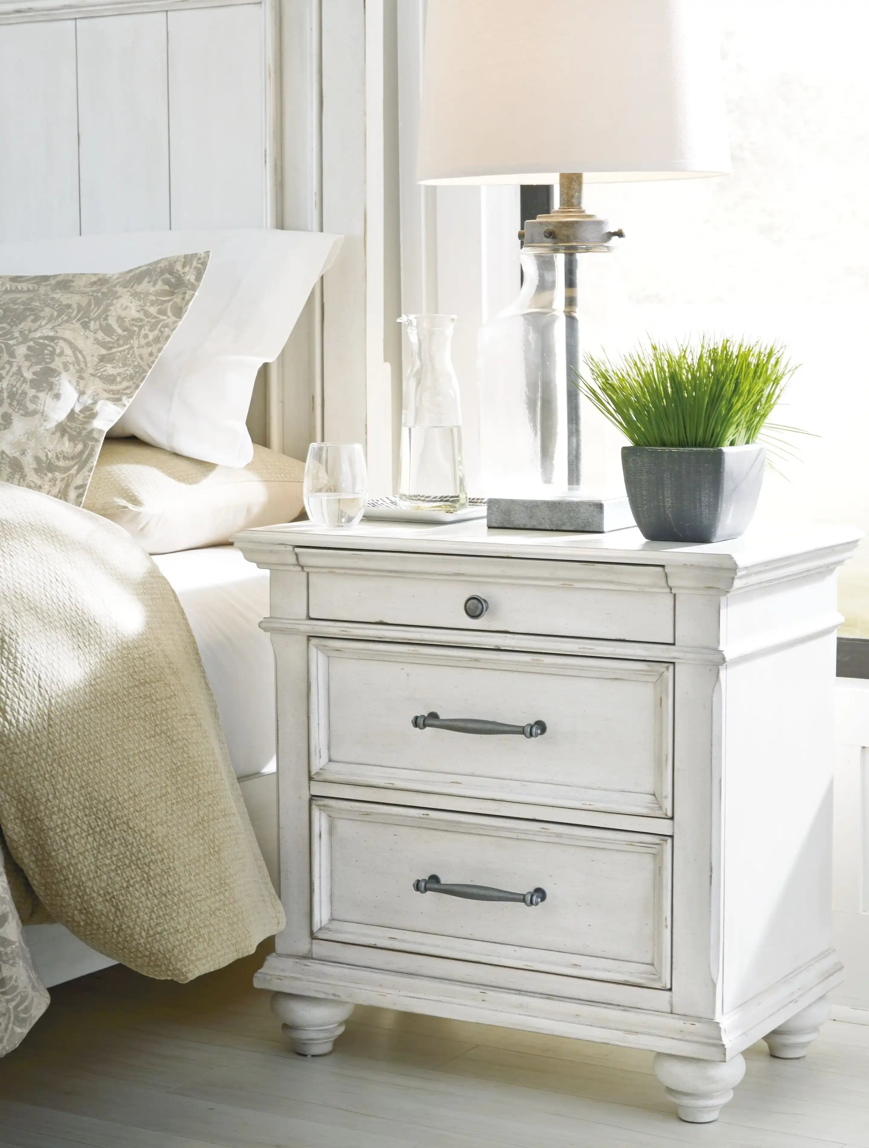 Kanwyn - Three Drawer Night Stand - Whitewash - Best Buy Furniture