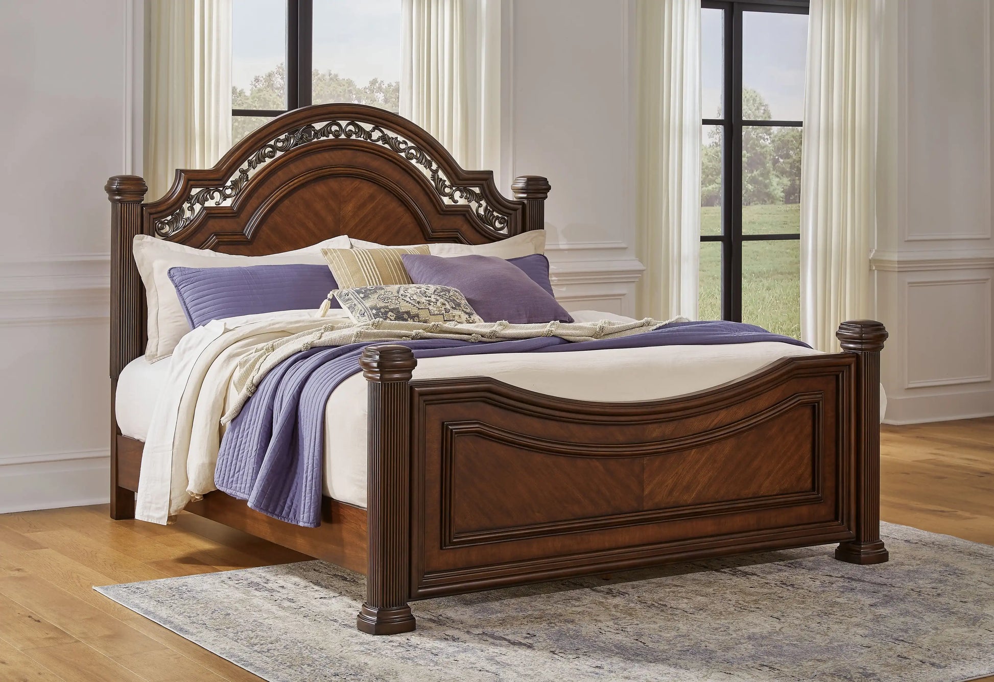 Lavinton - Poster Bed - Best Buy Furniture