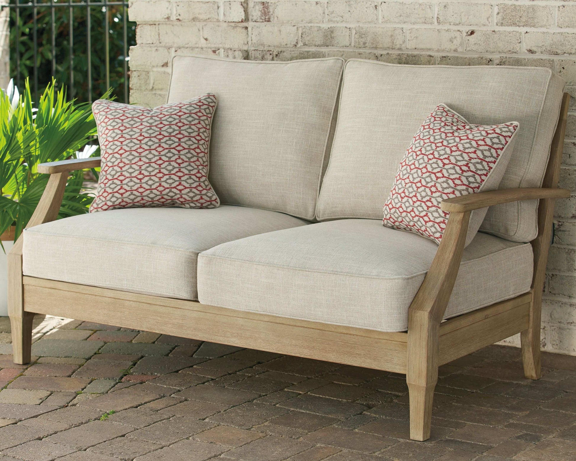 Clare View - Loveseat w/Cushion - Beige - Best Buy Furniture