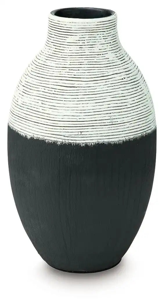 Girtha - Vase - Best Buy Furniture