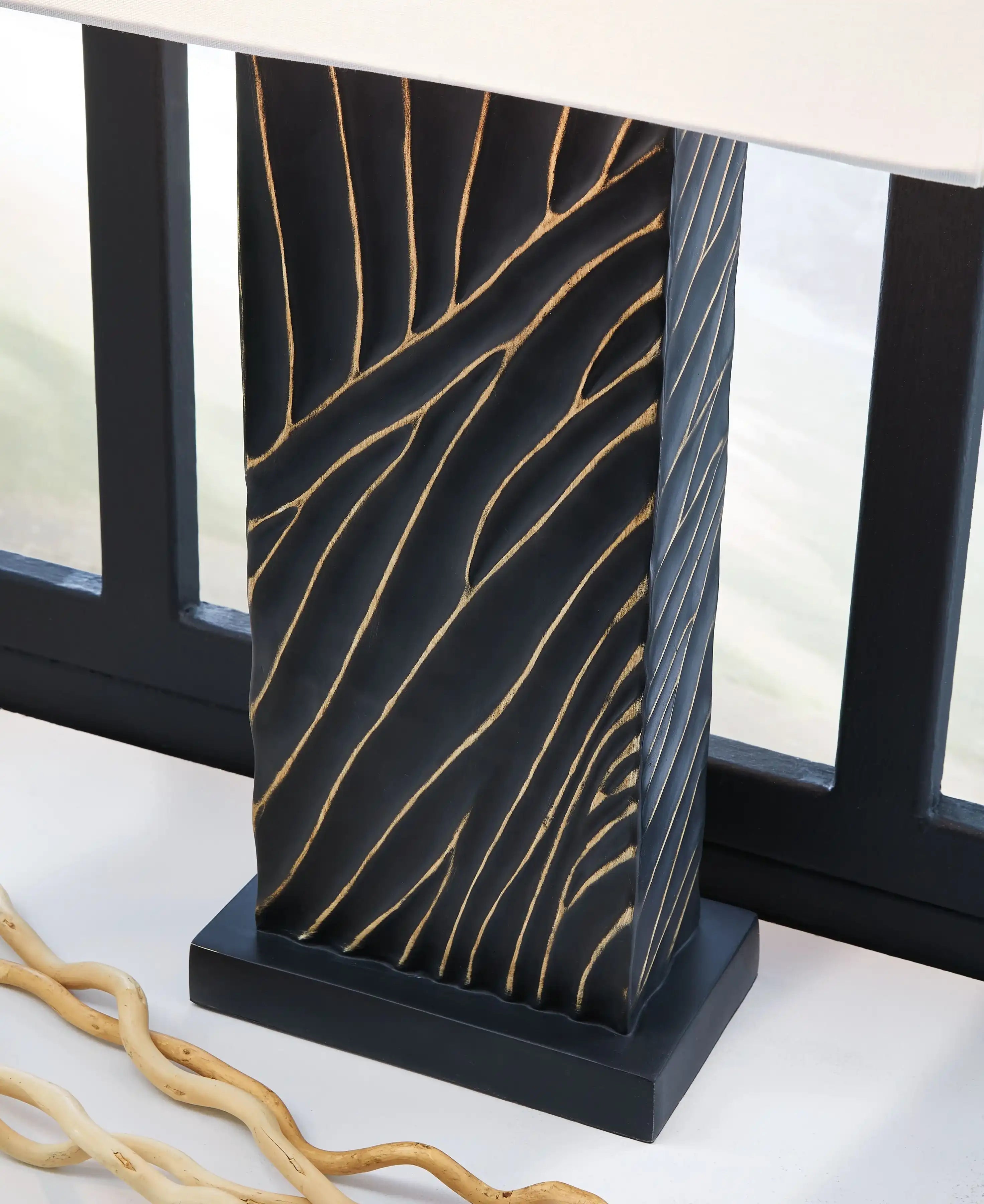 Bartlen - Poly Table Lamp - Black / Gold Finish - Best Buy Furniture