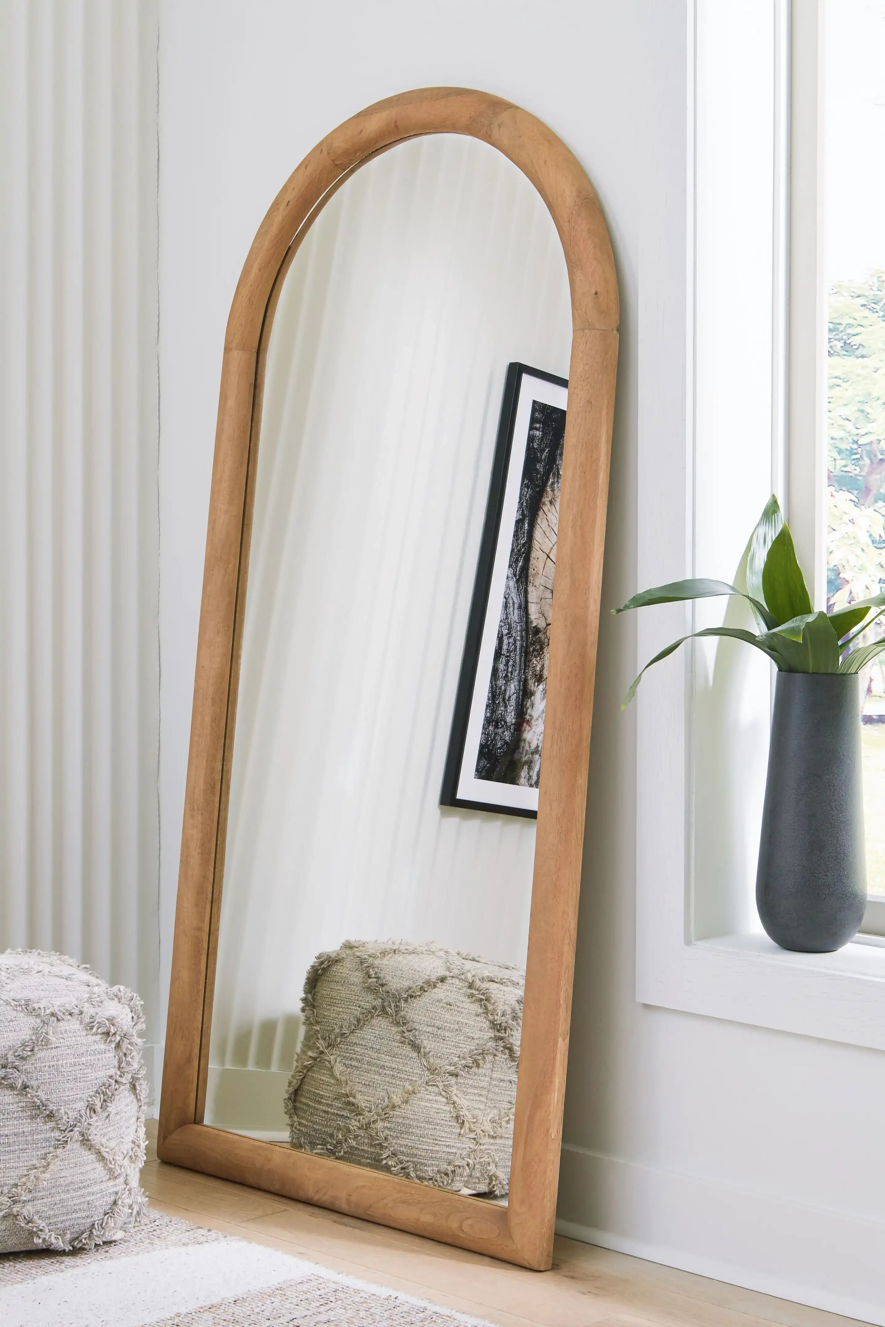 Dairville - Floor Mirror - Brown - Best Buy Furniture