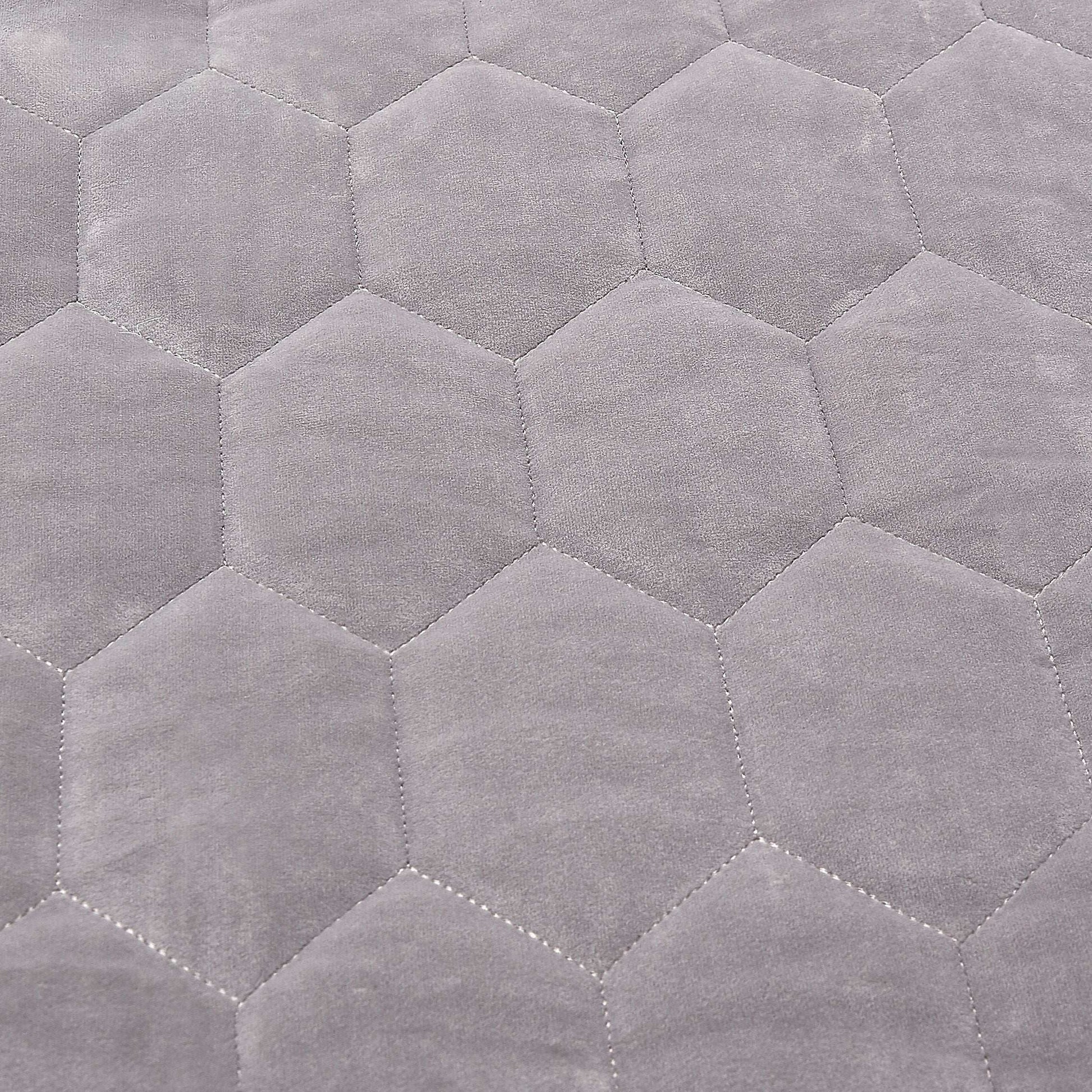 Affluent - Quilt Set - Best Buy Furniture
