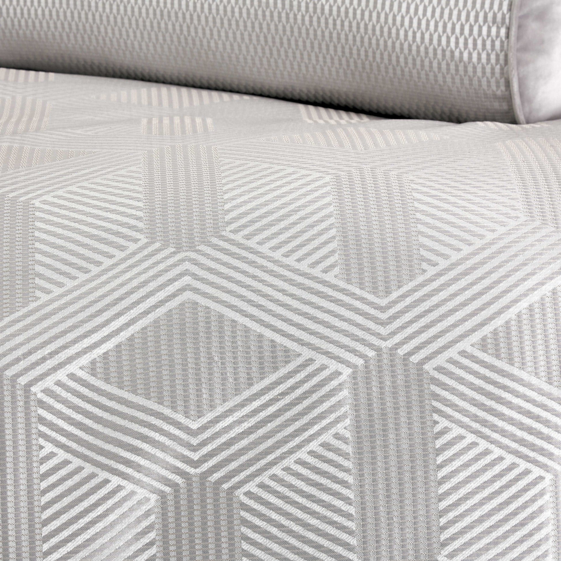 Nouveau - Duvet Set - Best Buy Furniture