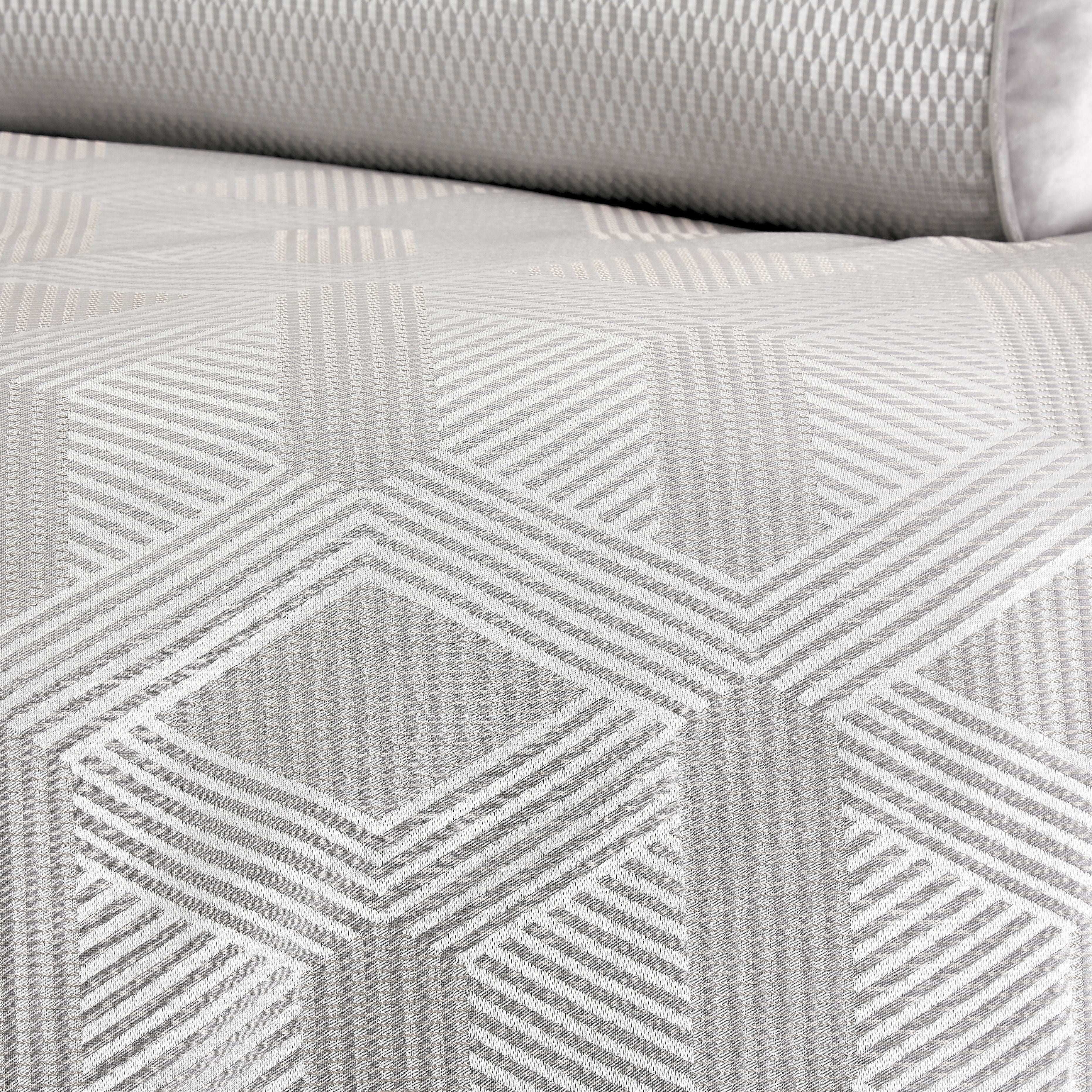 Nouveau - Duvet Set - Best Buy Furniture