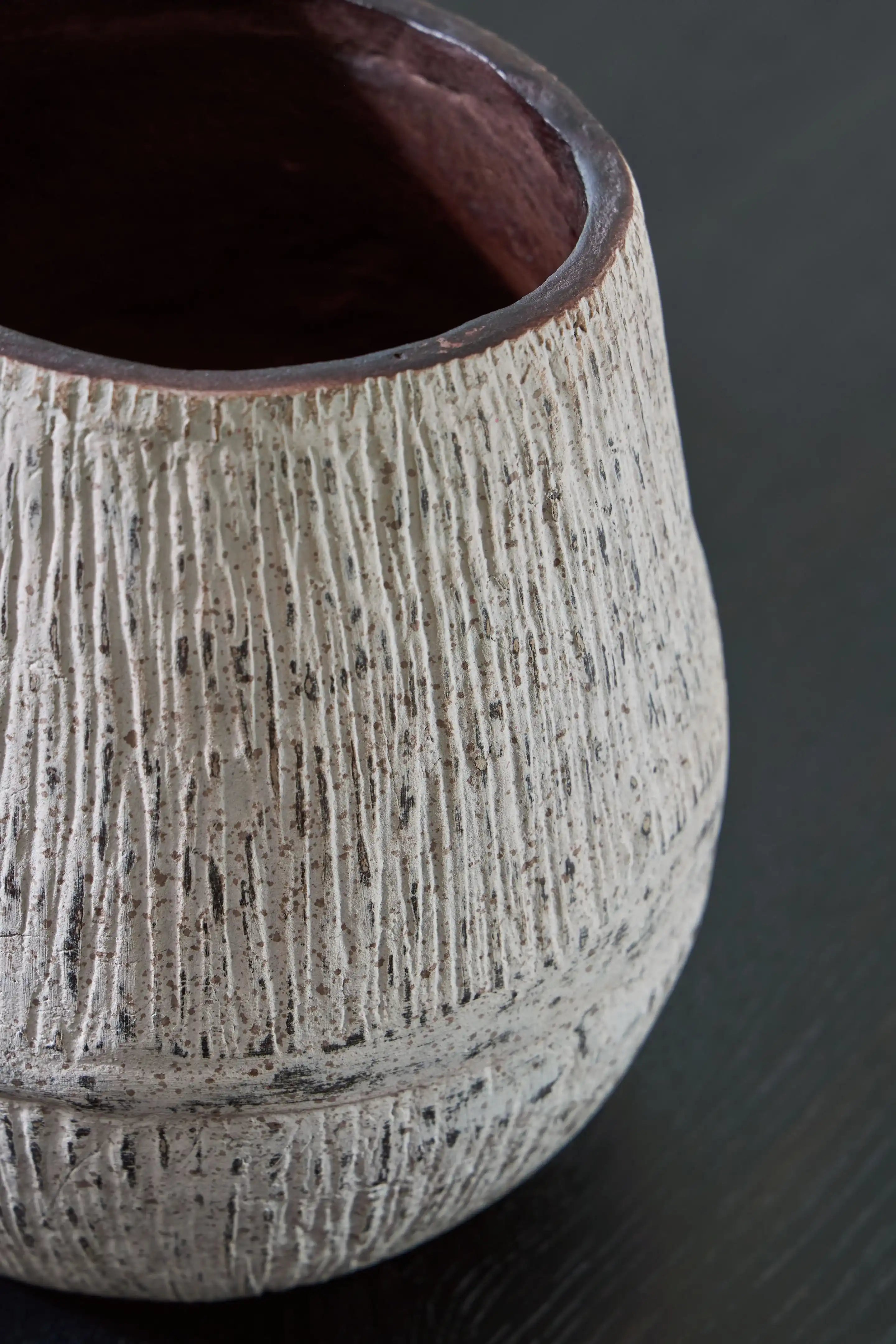 Claymount - Vase - Best Buy Furniture