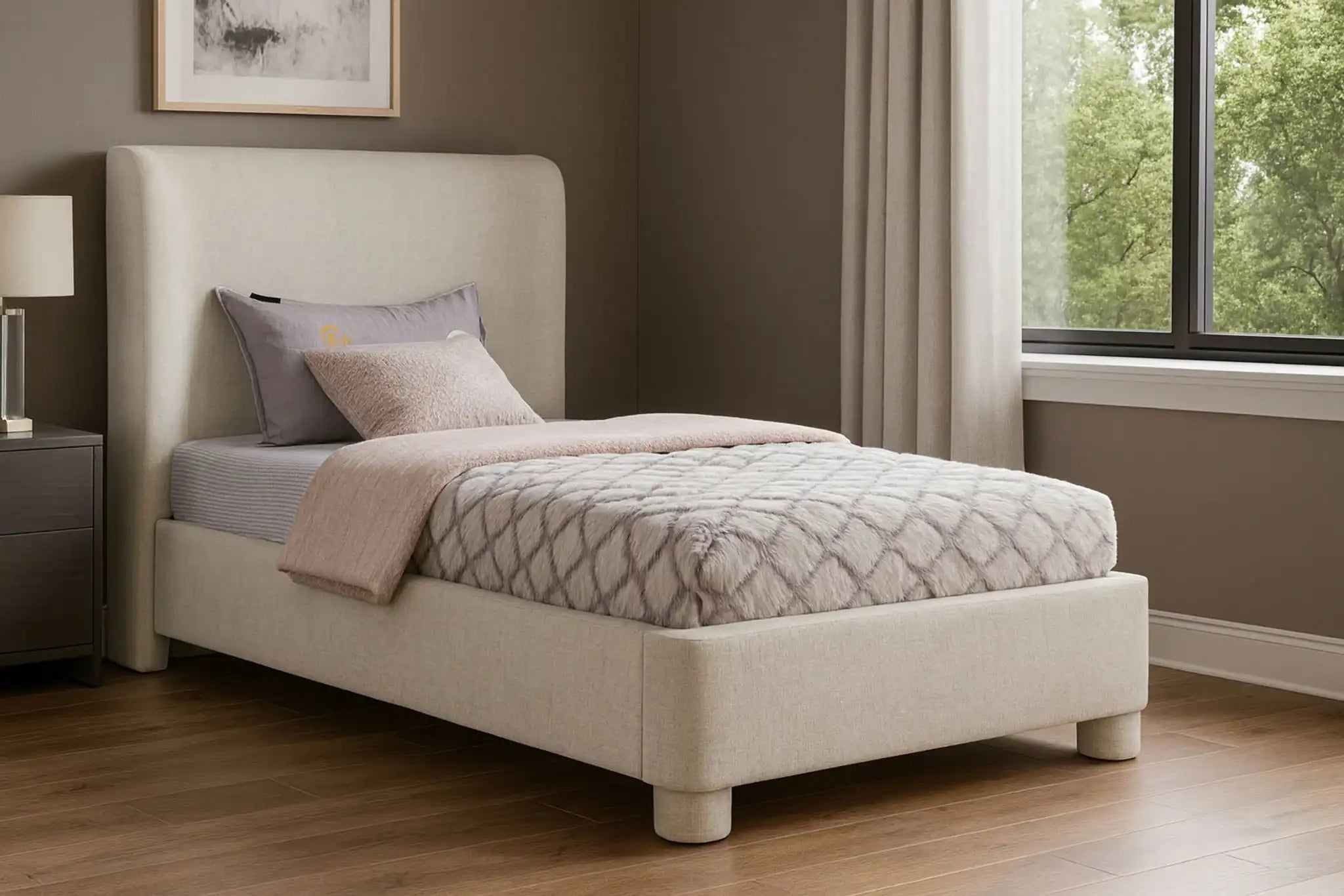 Penny - Chenille Fabric Bed