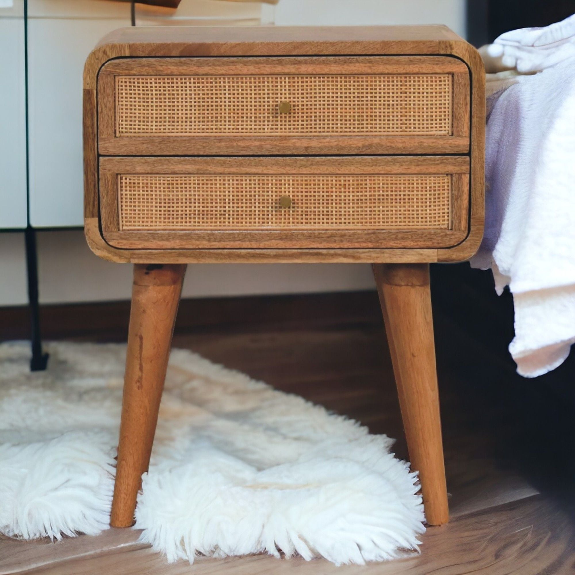 Close Knit 2 Drawer Nightstand - Oak