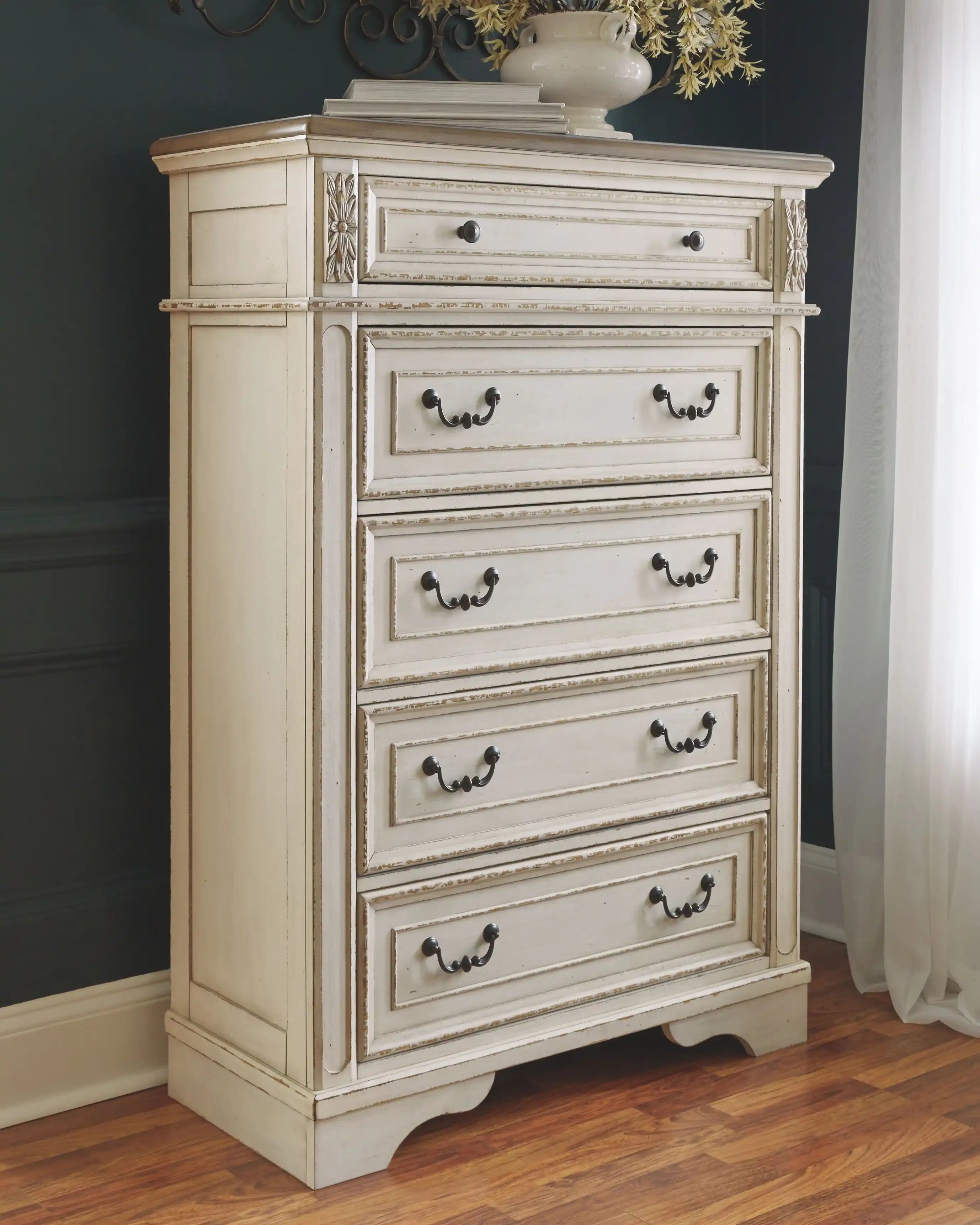 Realyn - Bedroom Sleigh Bed Set - Best Buy Furniture